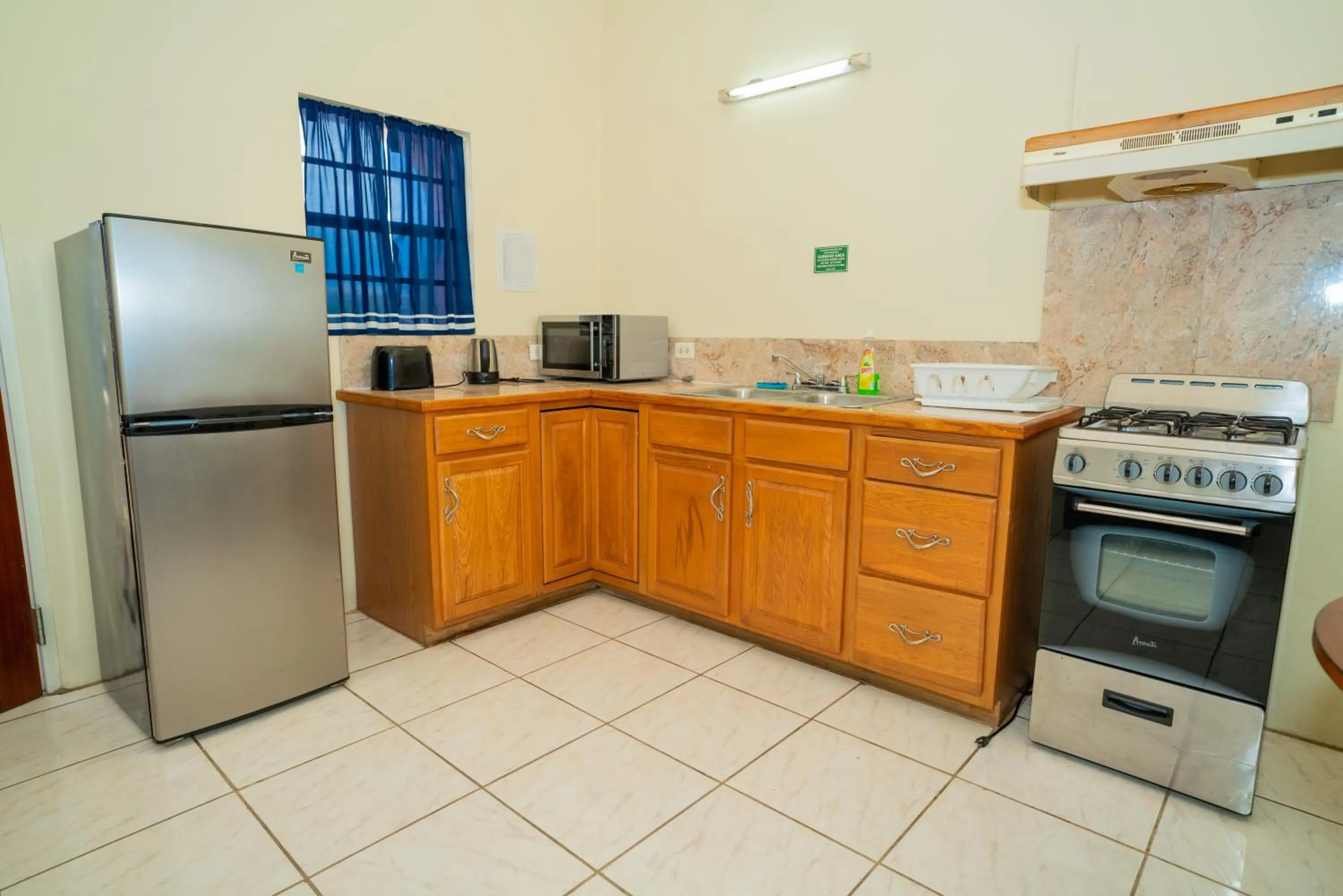 Connie's Comfort Suites