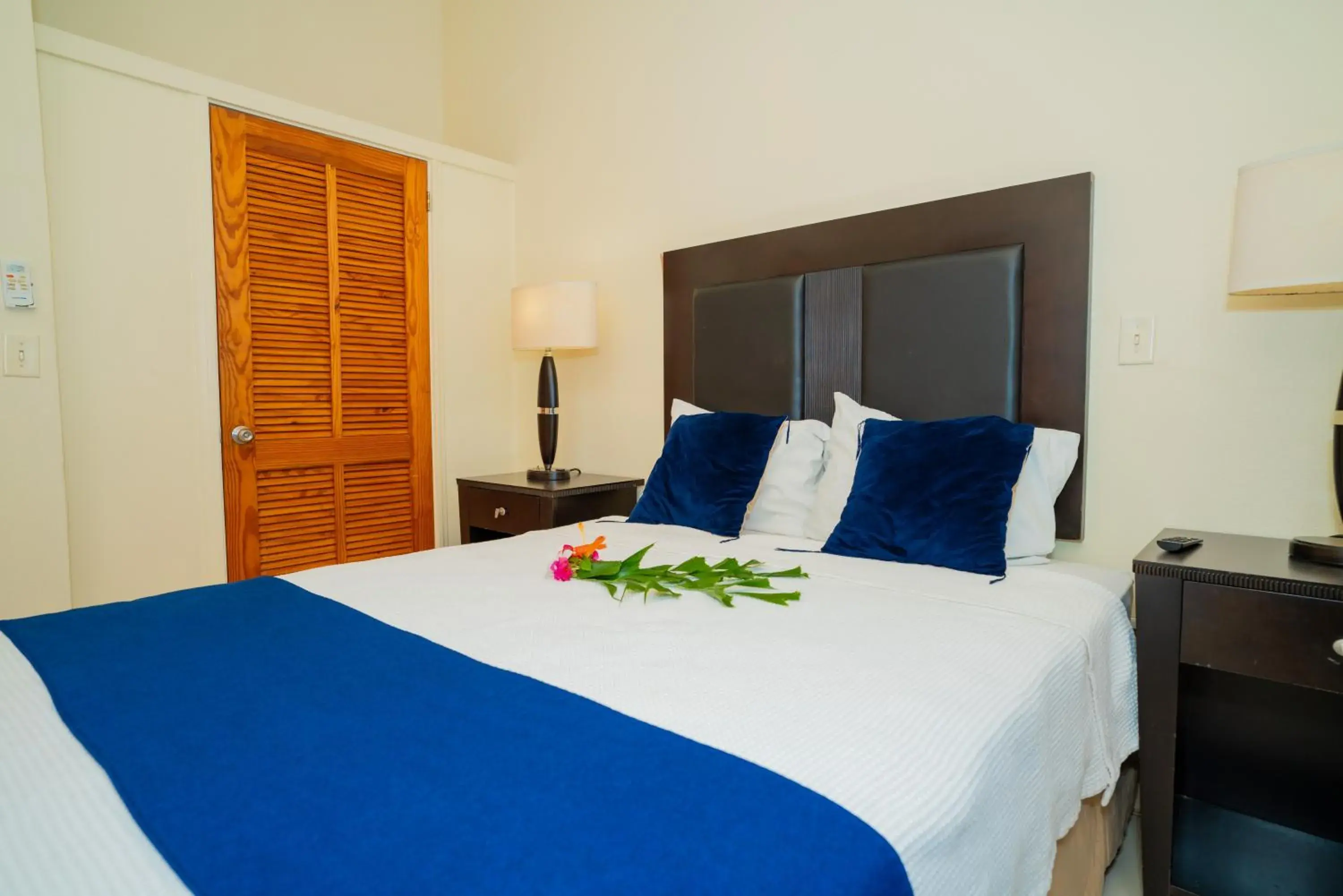 Classic Room with Balcony - single occupancy in Connie's Comfort Suites Classic Room with Balcony - single occupancy in Connie's Comfort Suites