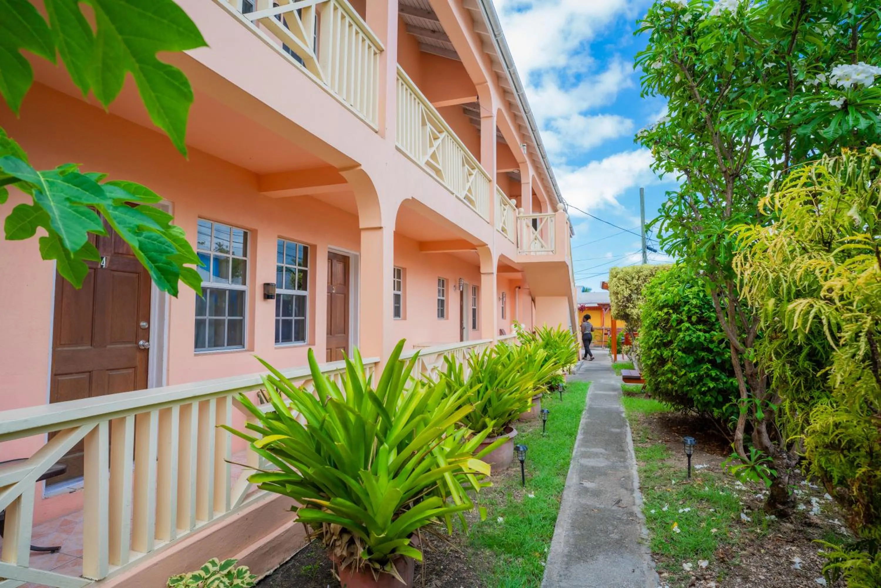 Connie's Comfort Suites