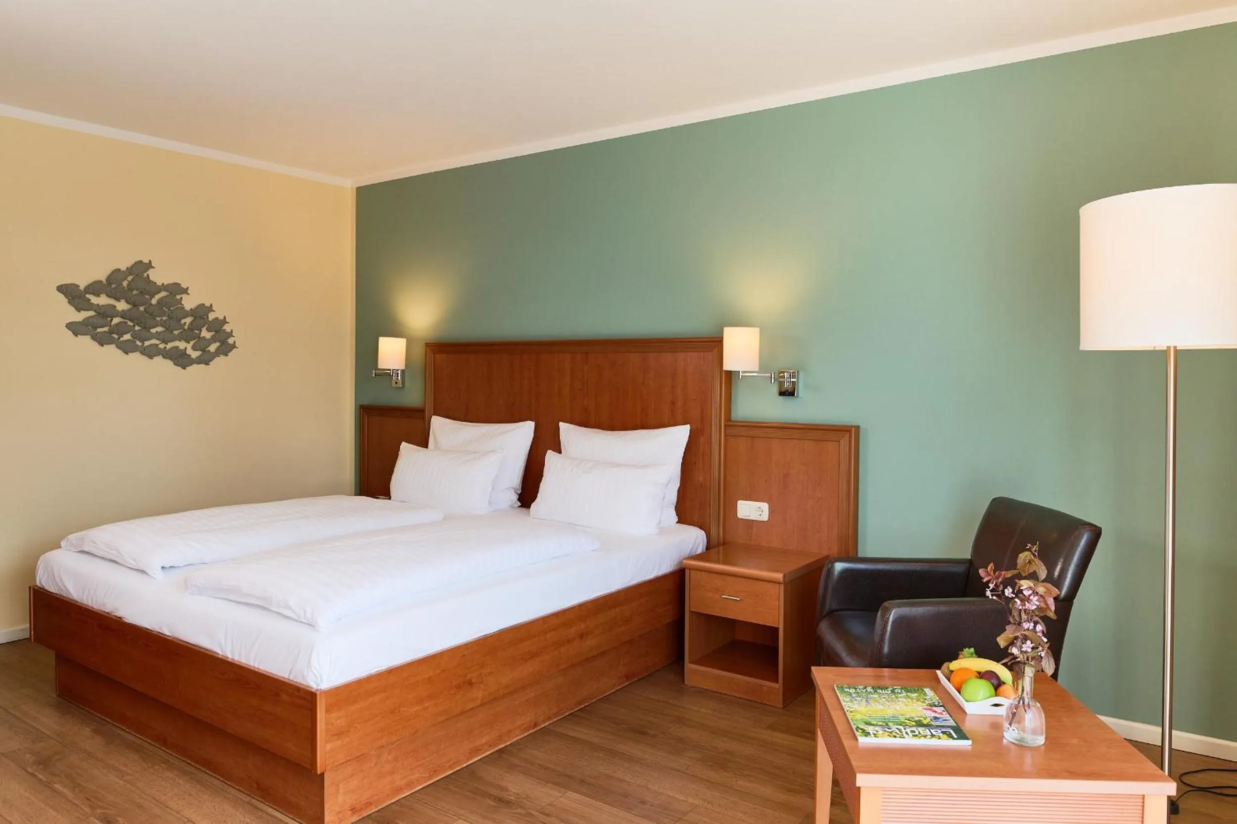 Photo of the whole room, Bed in R&R Strandhotel Baabe