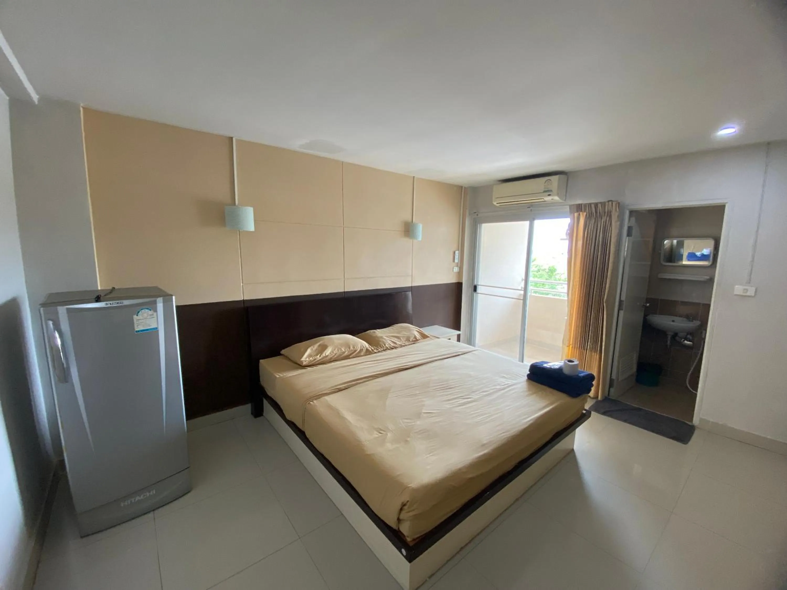 Photo of the whole room, Bed in Ladapan Mansion