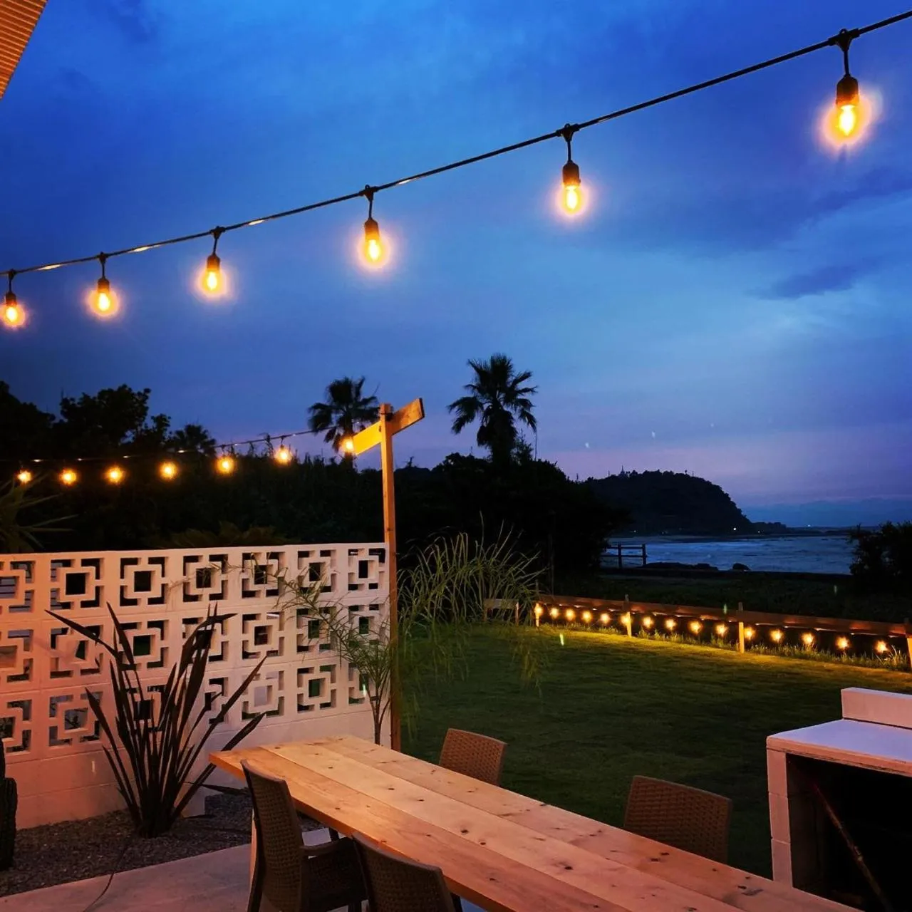 Night in SHIRAHAMA BEACH GARDEN