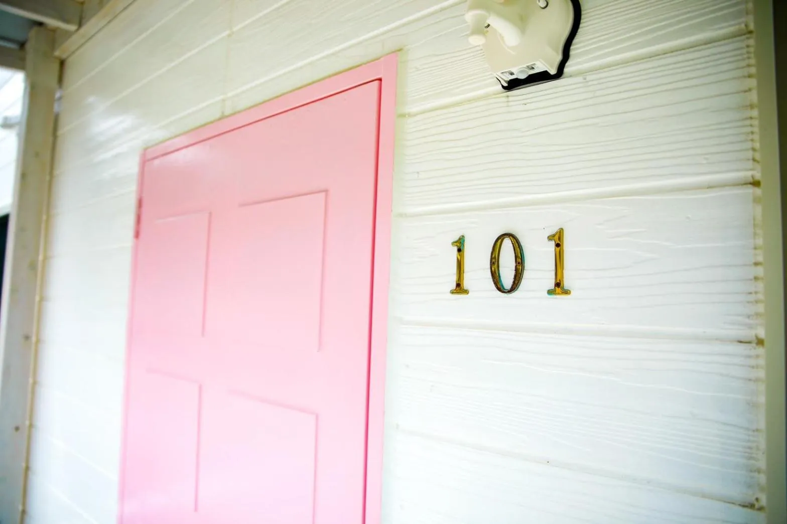 Property building in SHIRAHAMA BEACH GARDEN