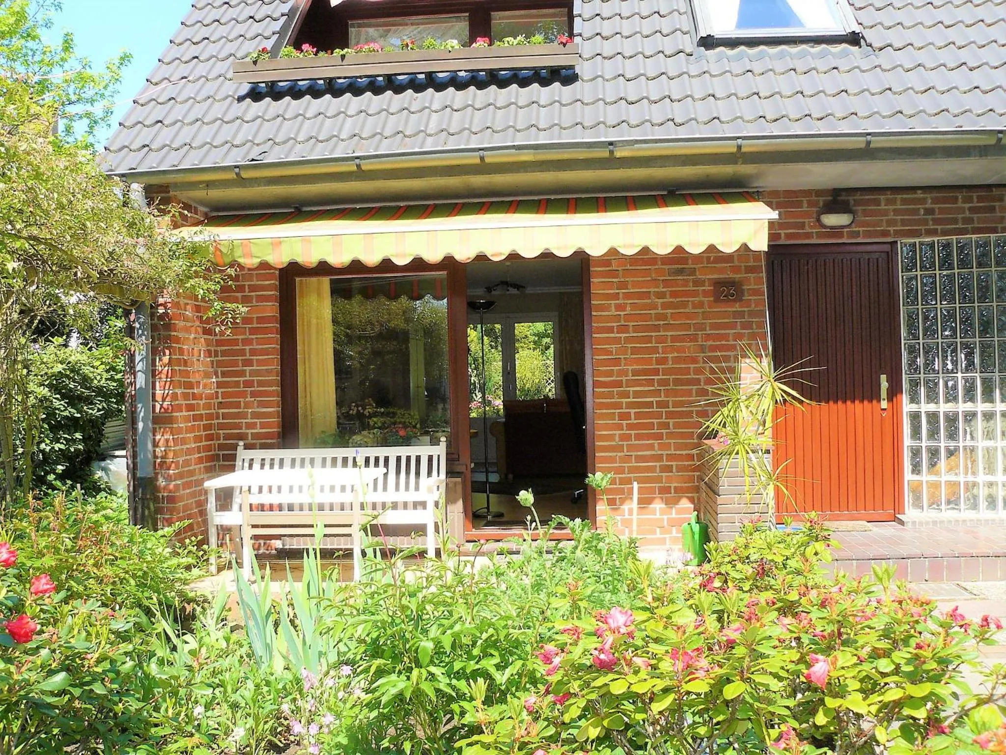Property building in Sasishaus