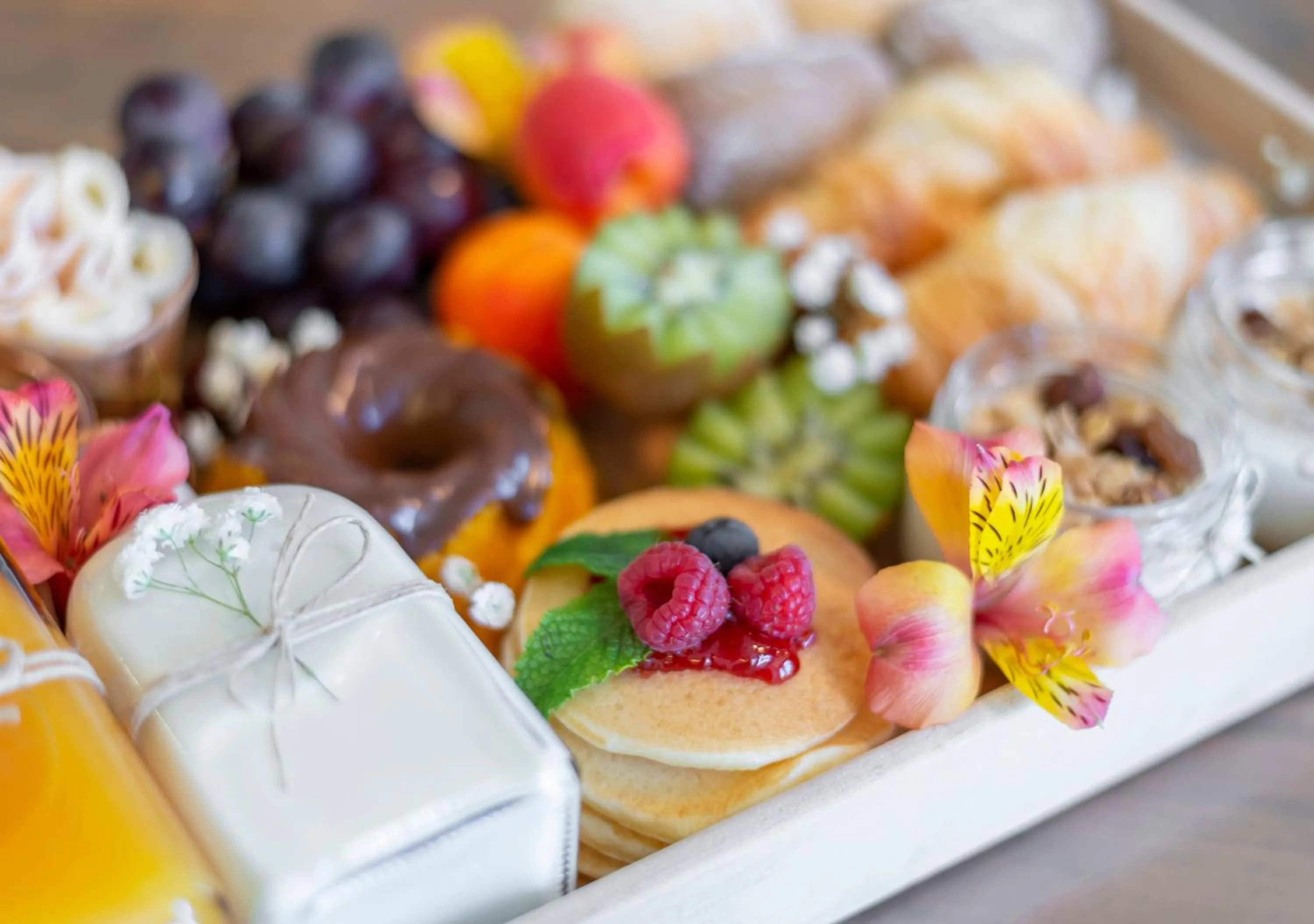 Breakfast in Miragaia - Riverside Suites - Adults Only