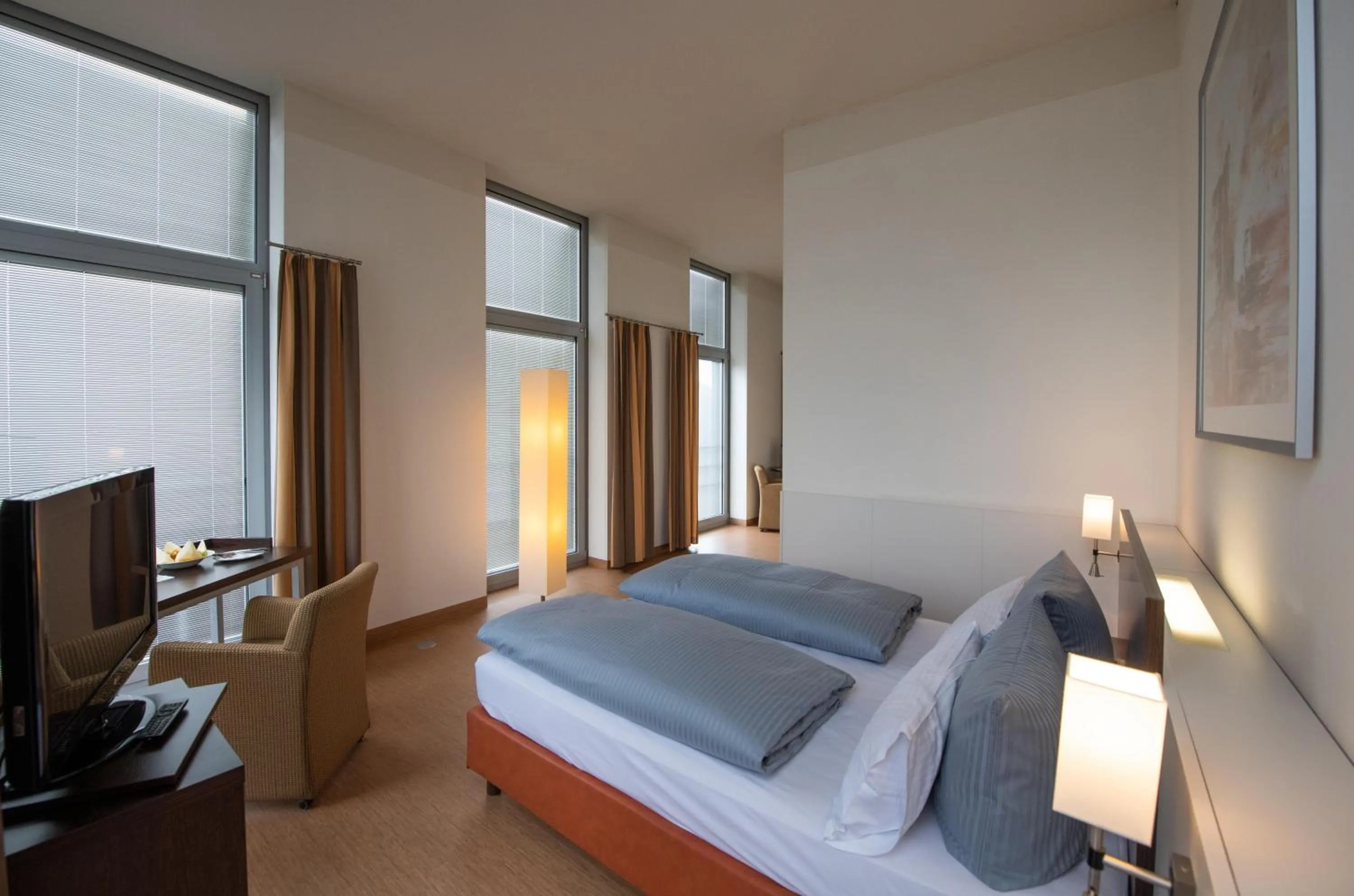 Photo of the whole room, Bed in Livenwork Hotel & CoWorking GVZ Ingolstadt