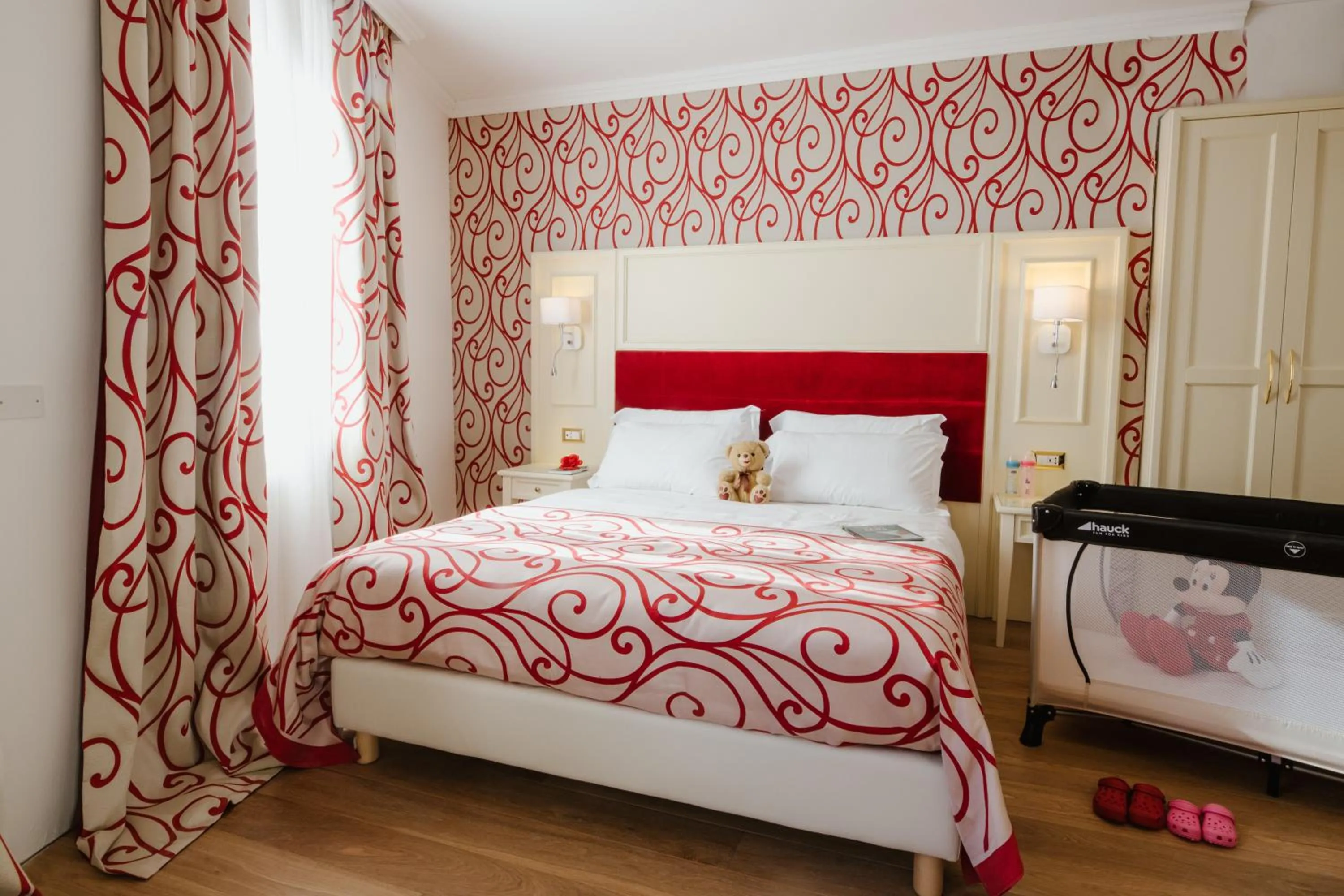 Bed in Hotel Città di Parenzo