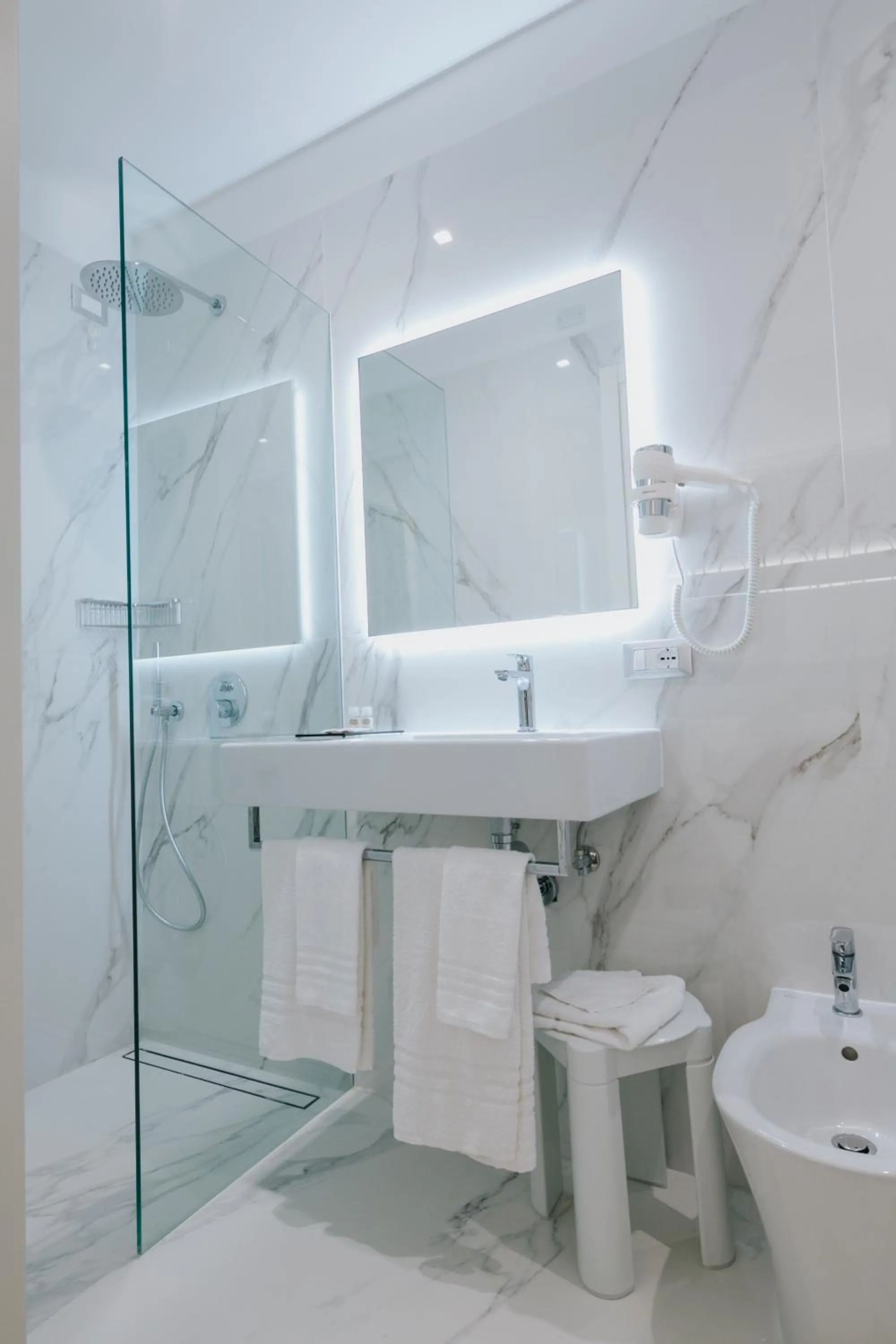 Shower in Hotel Città di Parenzo