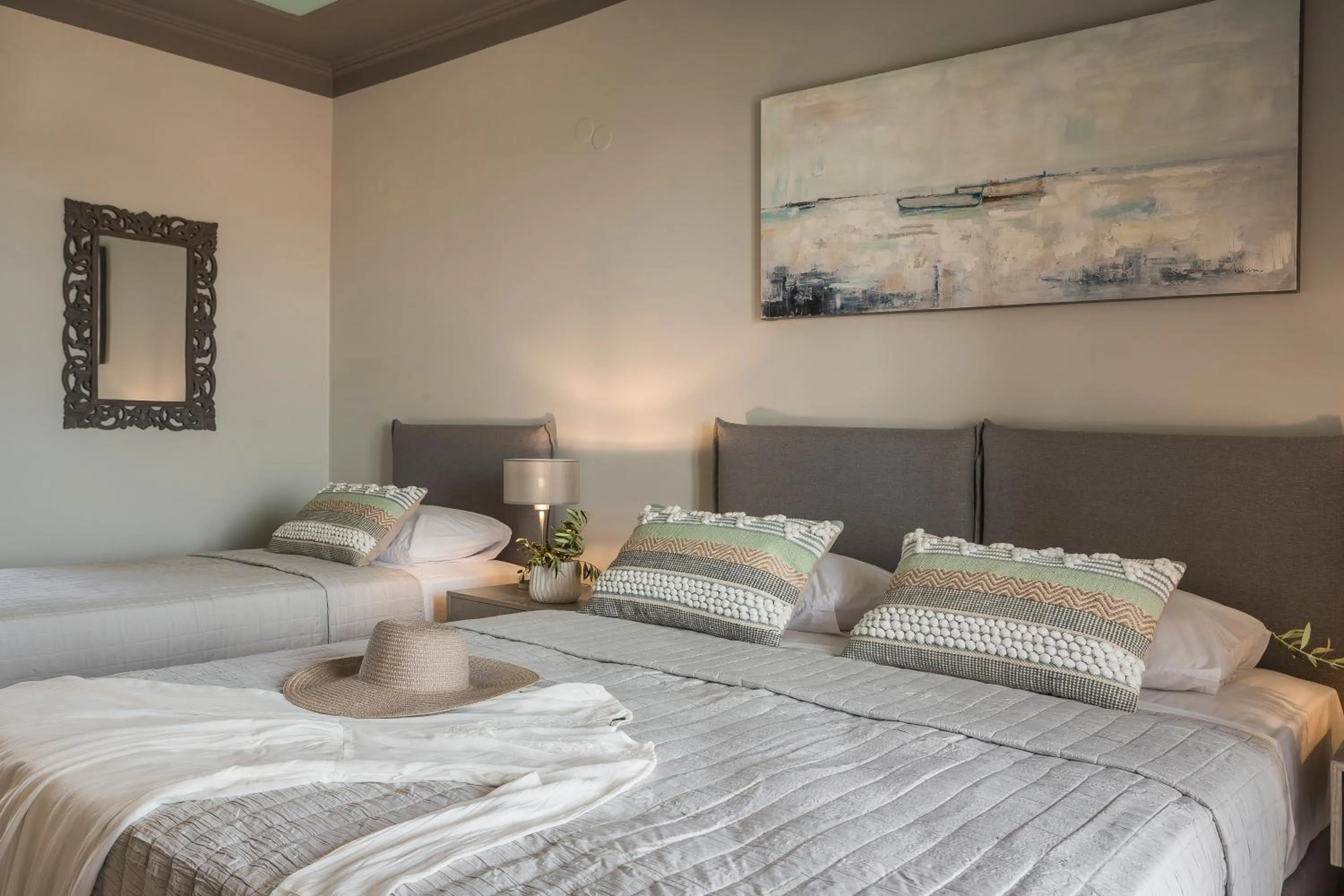 Photo of the whole room, Bed in Makis Hotel