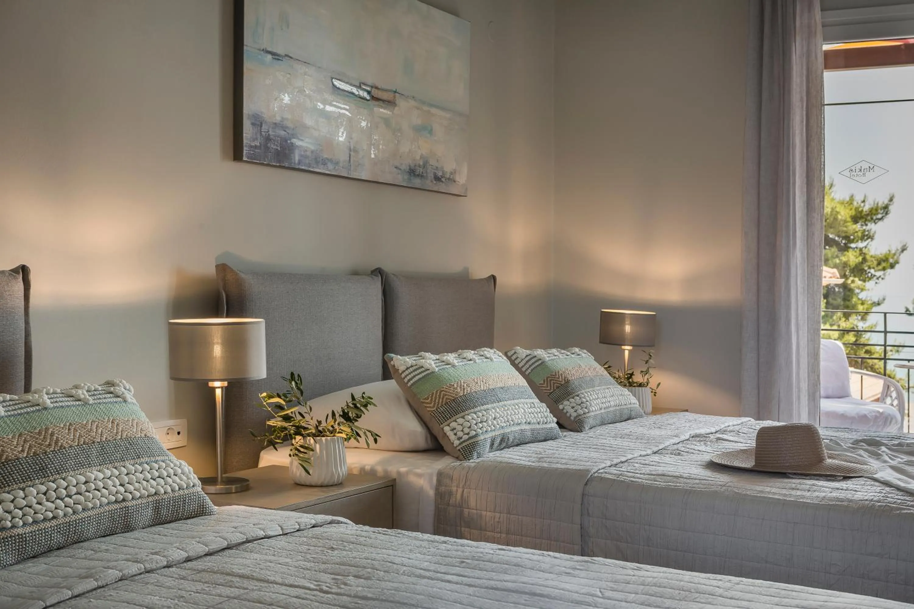 Photo of the whole room, Bed in Makis Hotel