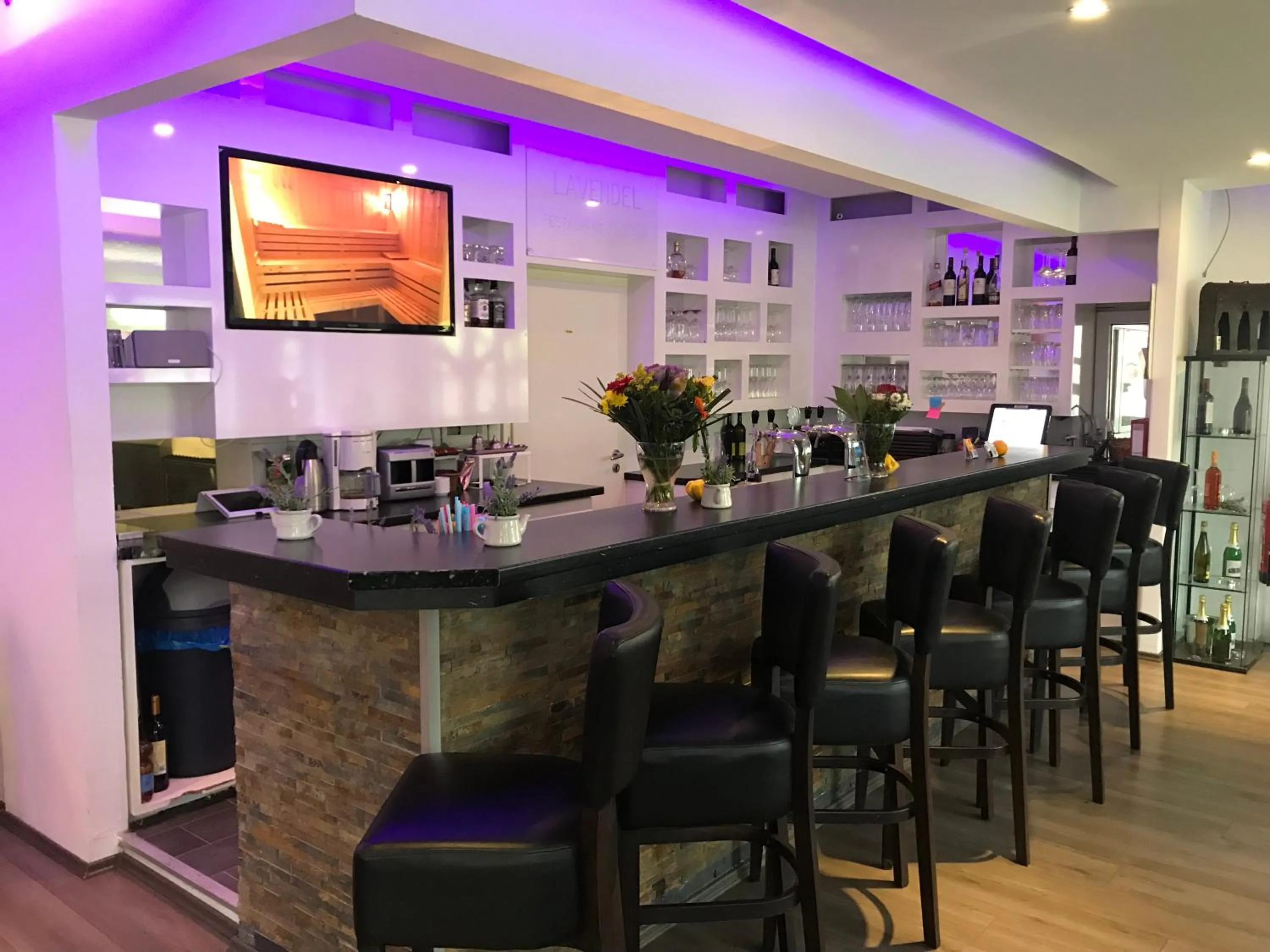 Restaurant/places to eat in Wincent Hotel GmbH