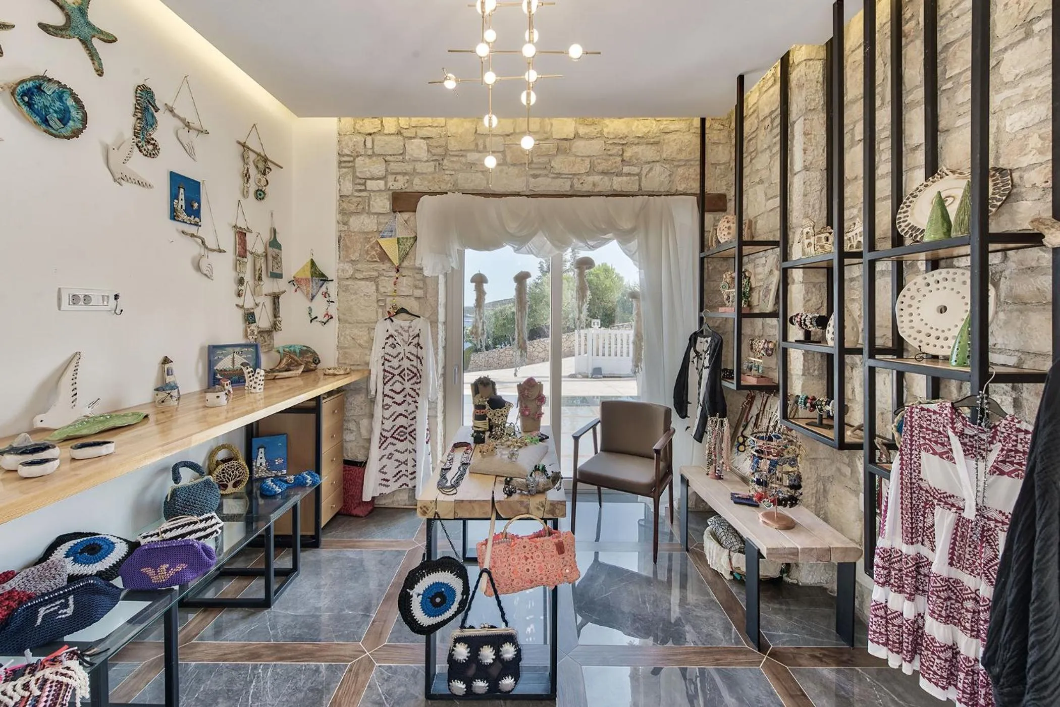 Aliv stone suites & spa