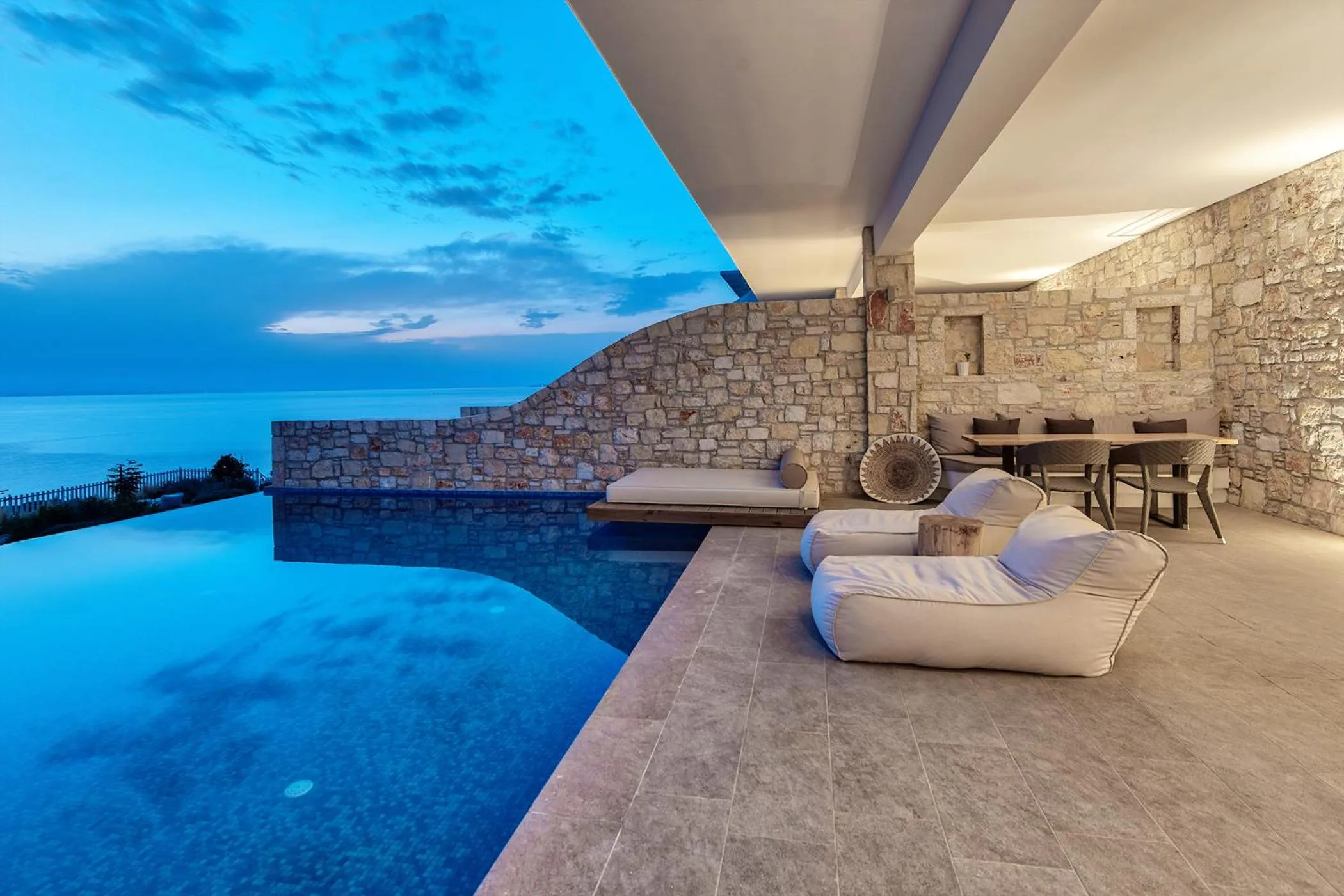 Aliv stone suites & spa