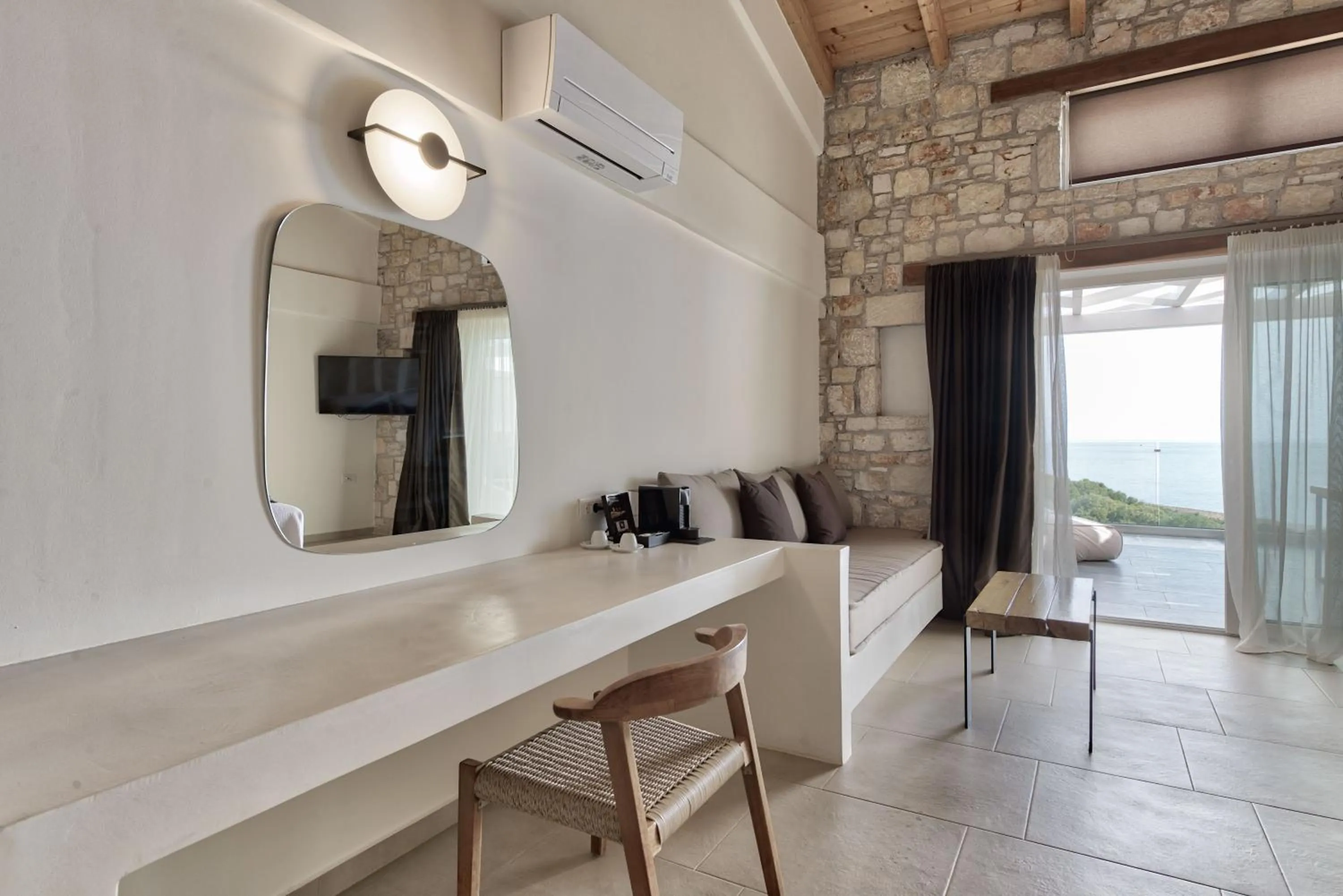 Aliv stone suites & spa