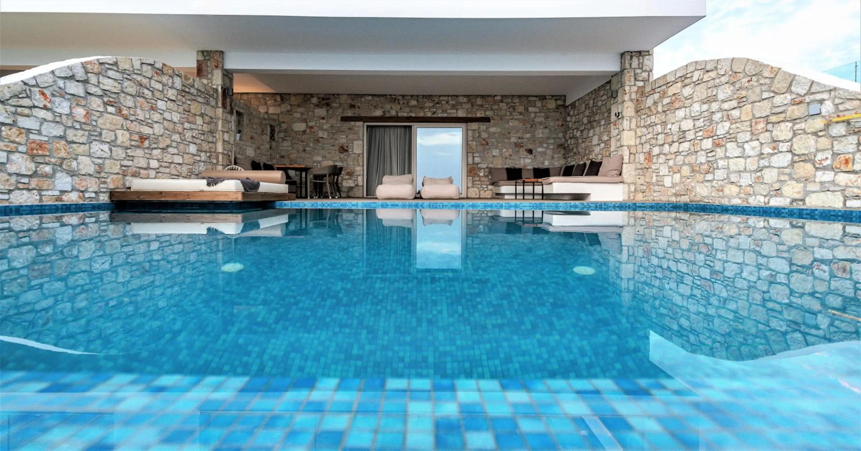 Aliv stone suites & spa