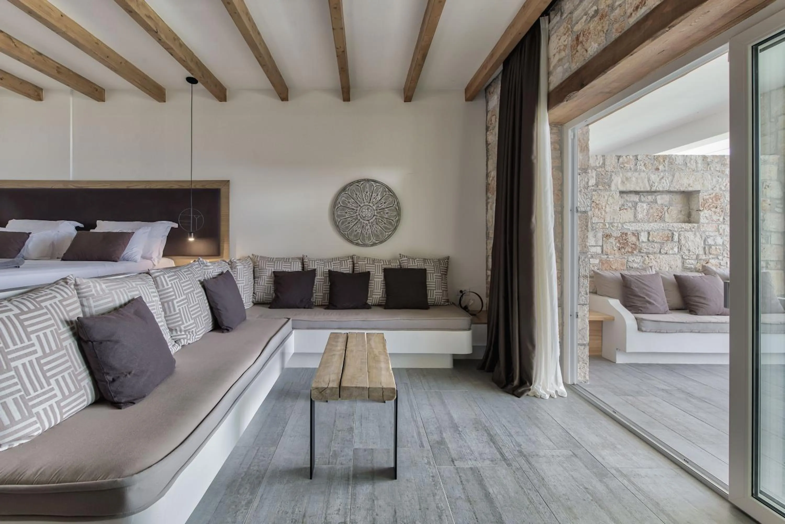 Aliv stone suites & spa