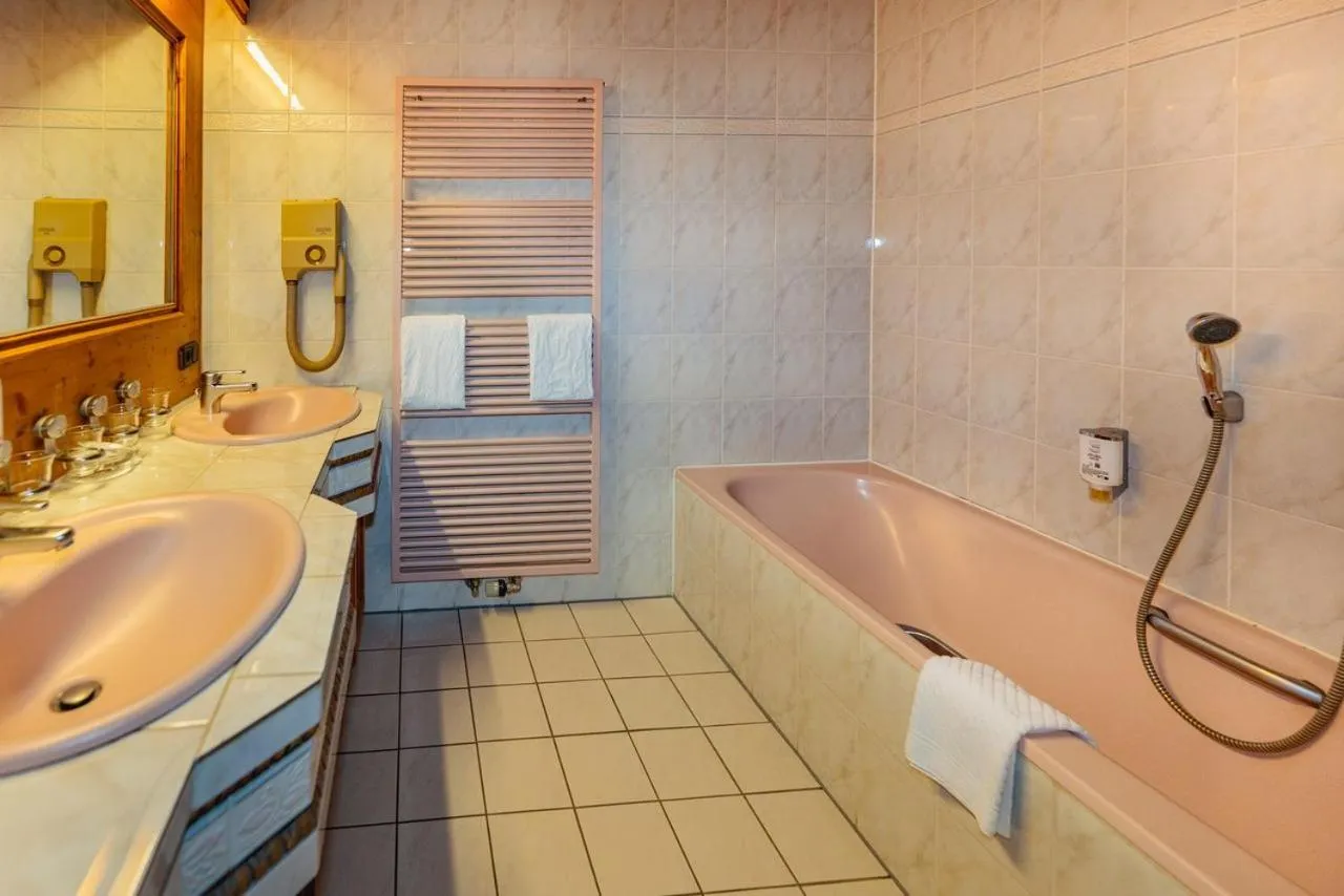 Bathroom in Hotels am Kranichsee