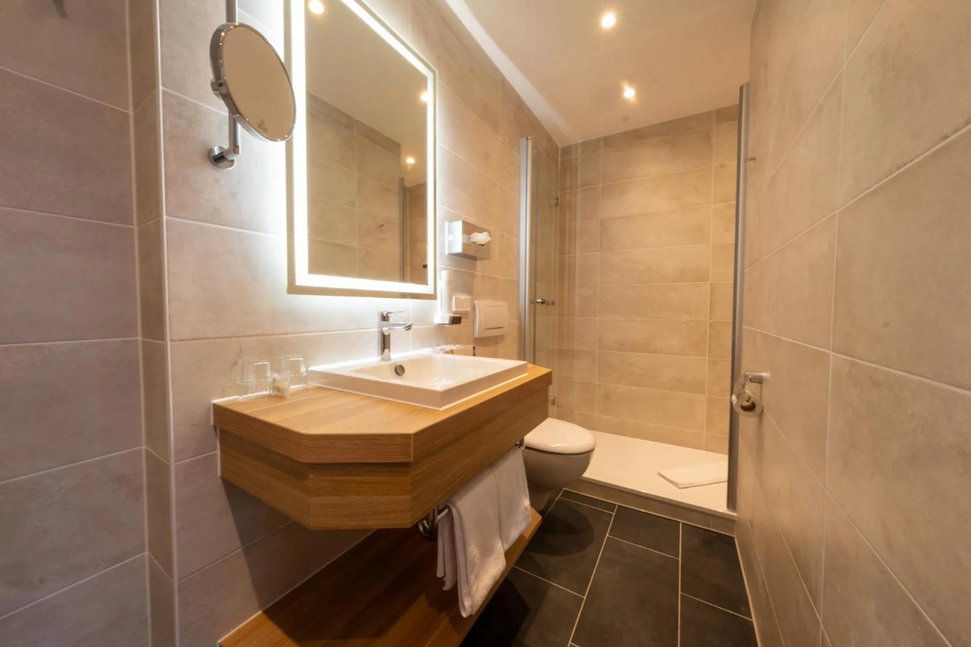 Bathroom in Hotels am Kranichsee