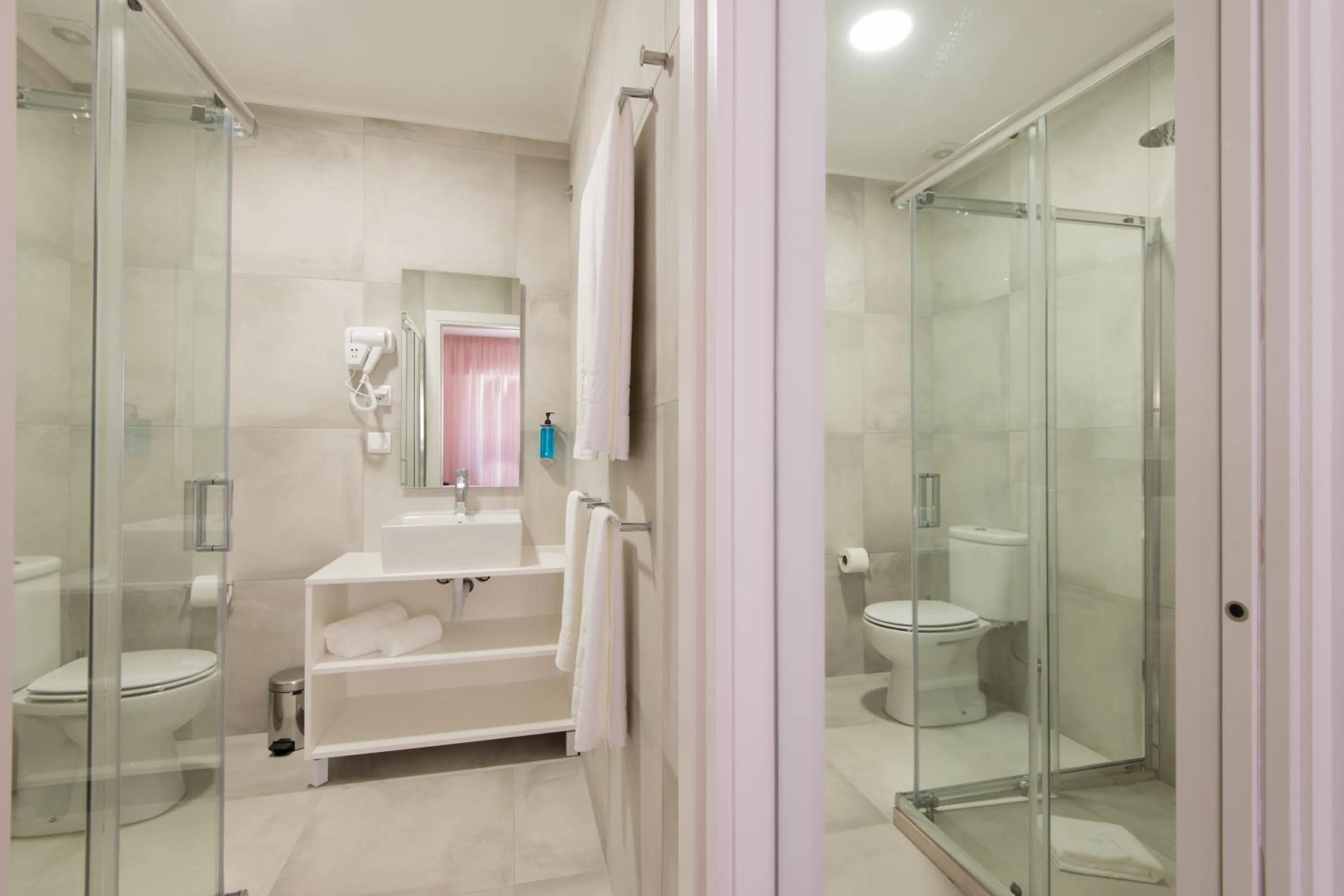Shower in LSA Campos by Numa