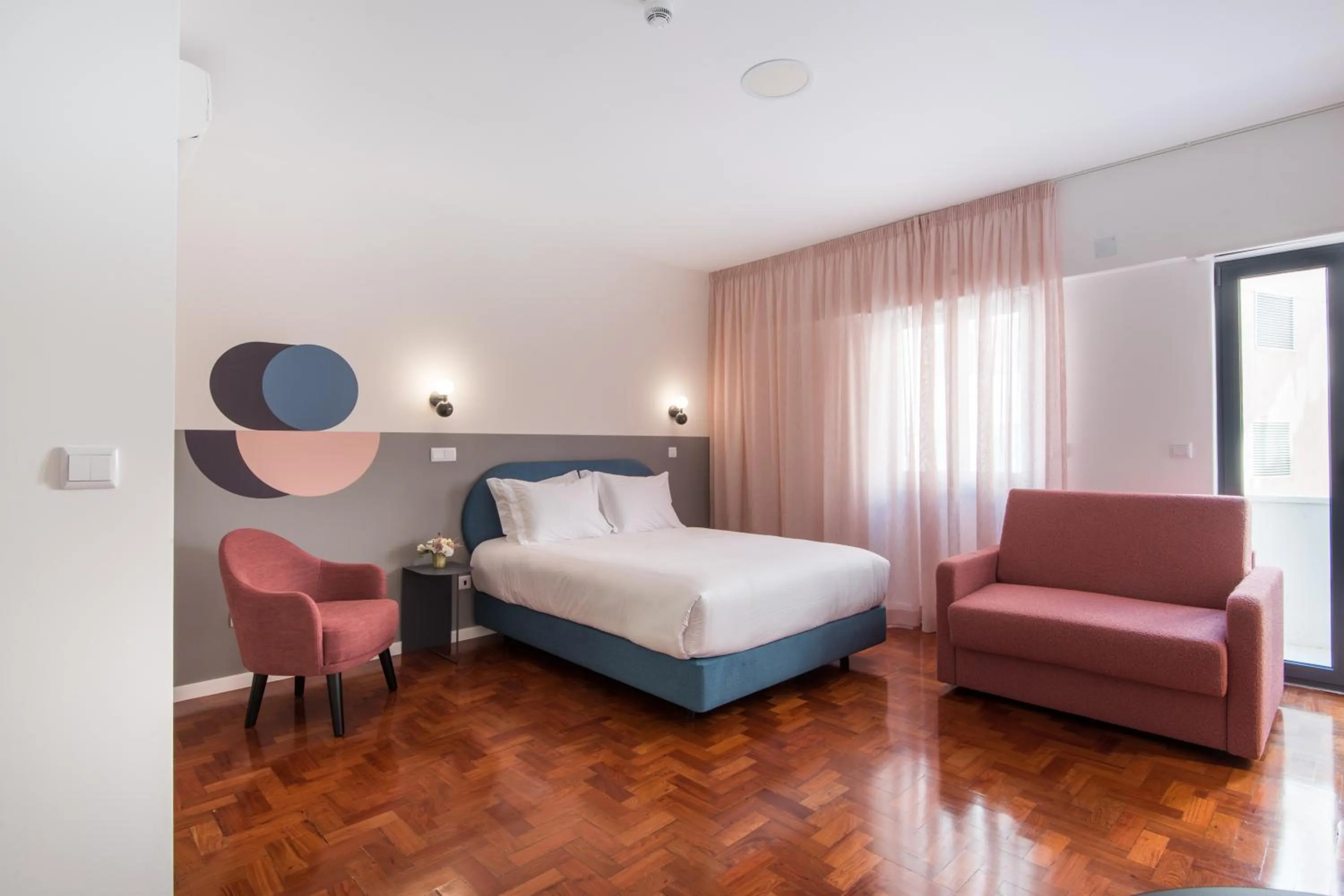 Bedroom, Bed in Lisbon Serviced Apartments - Campos