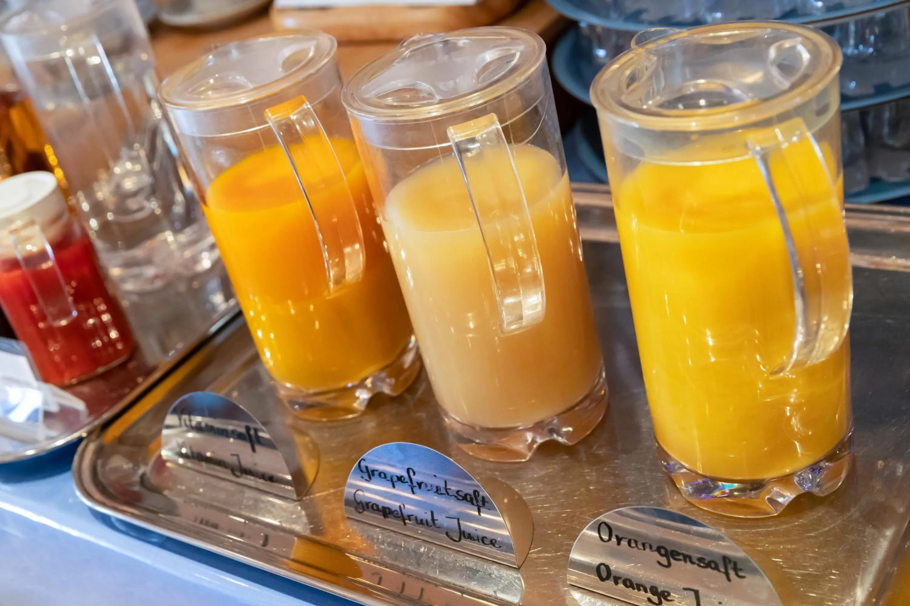 Buffet breakfast in Hotel Hoyacker Hof