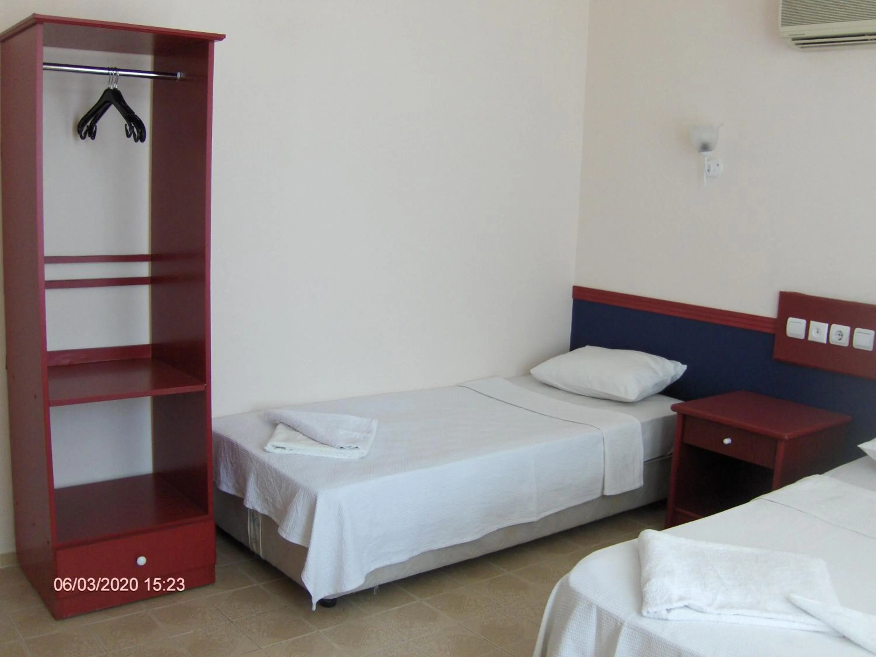 Photo of the whole room, Bed in Odessa Otel Avsallar