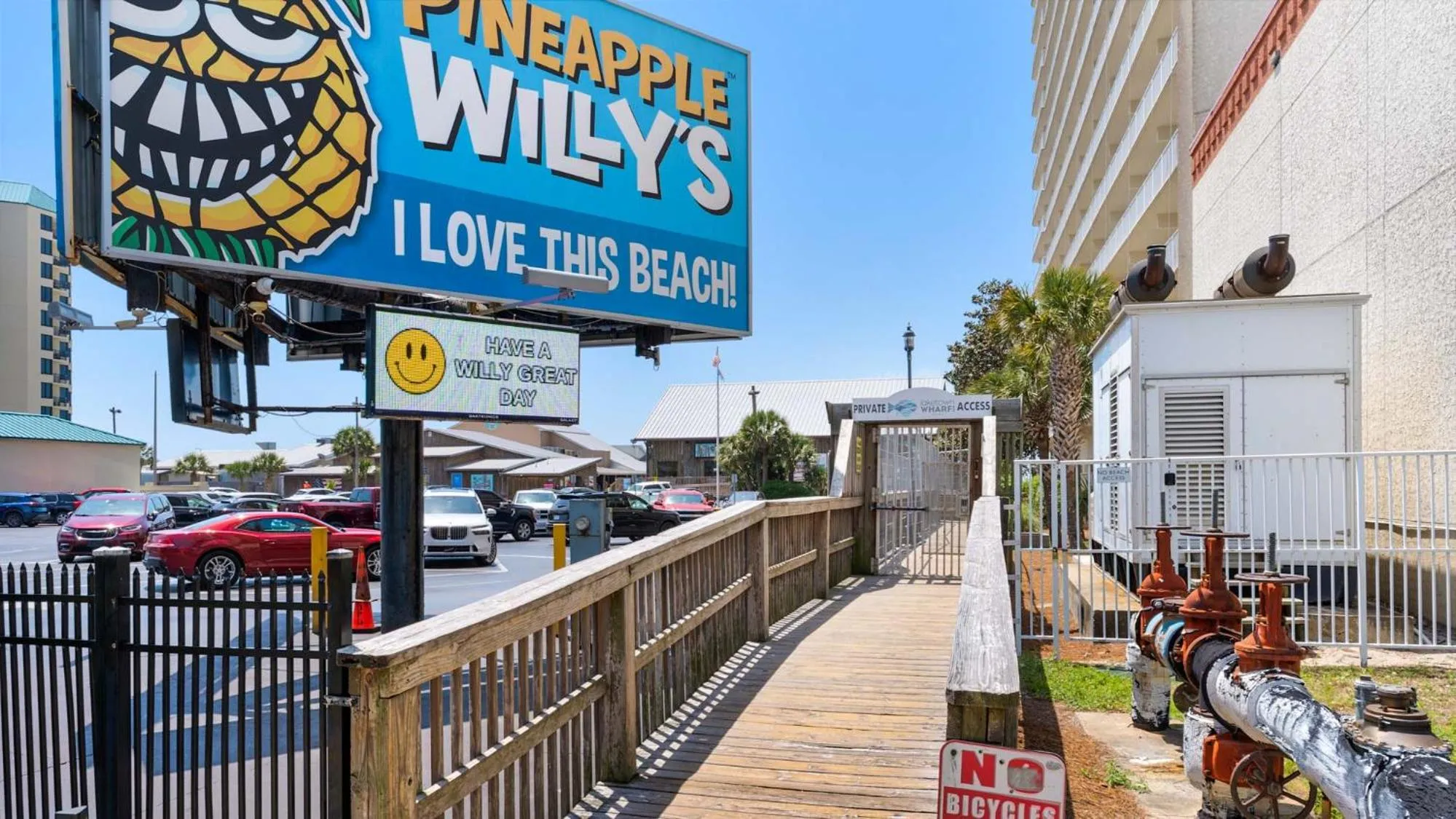 Laketown Wharf 335! 1 BD, 2 Bathroom with Amazing Amenities