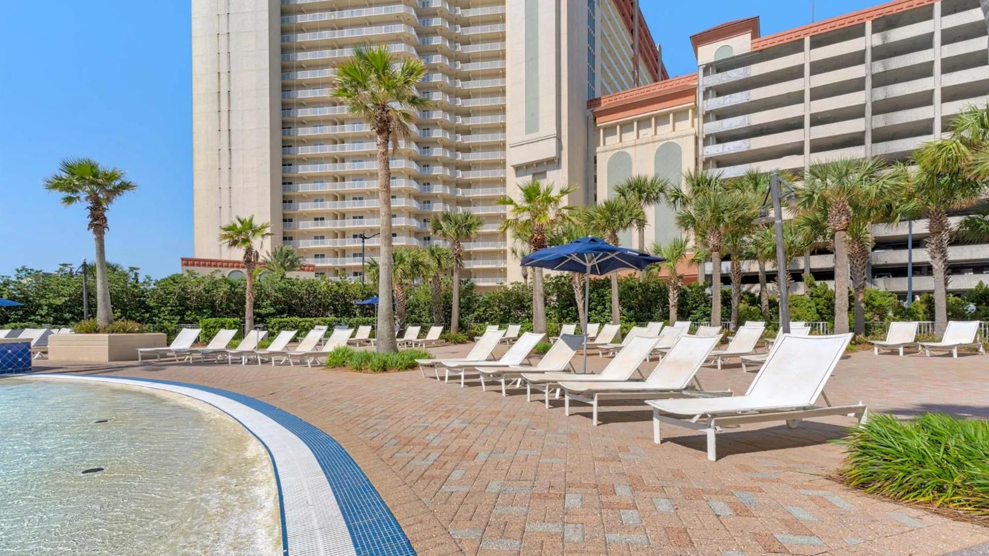 Laketown Wharf 335! 1 BD, 2 Bathroom with Amazing Amenities