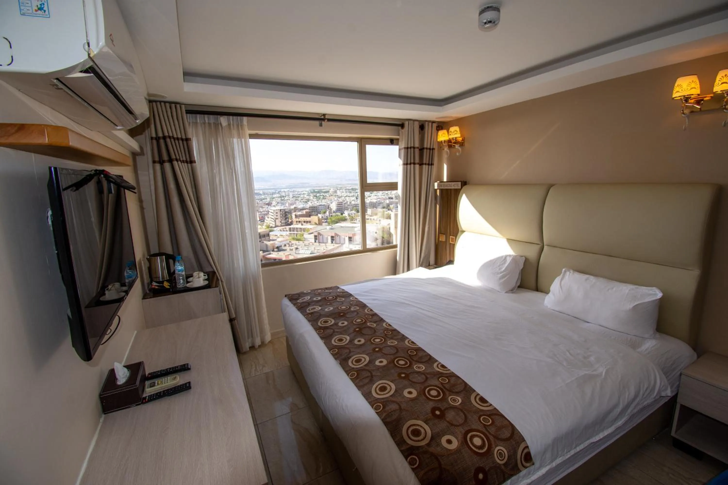 Sea view, Bed in Jordan Seasons Hotel