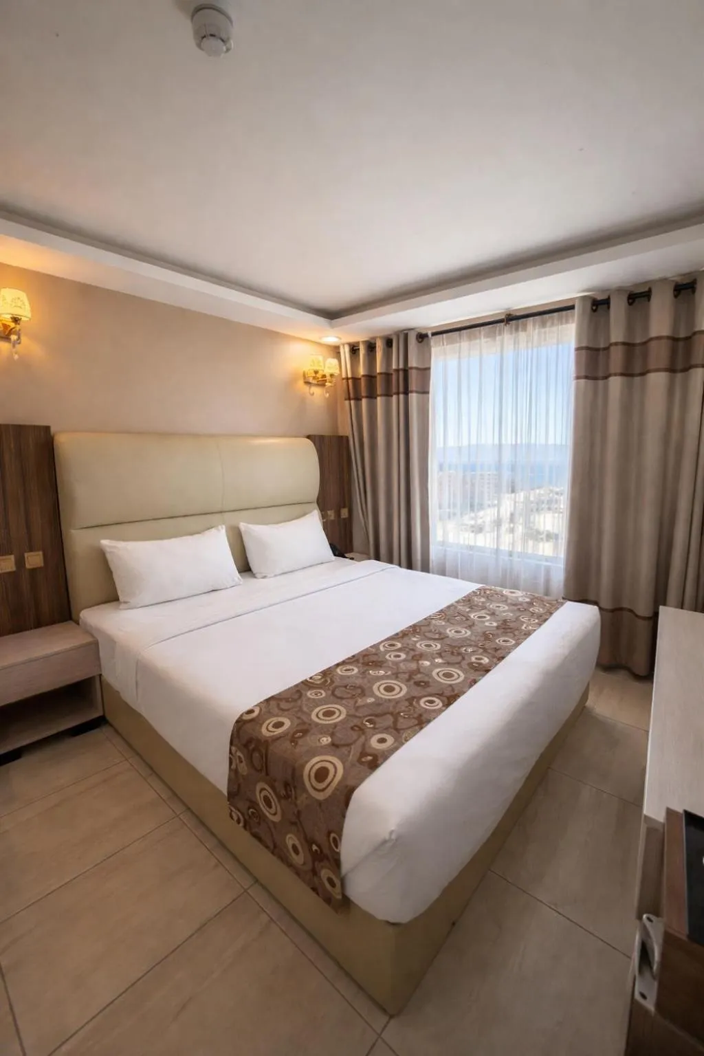 Bed in Jordan Seasons Hotel