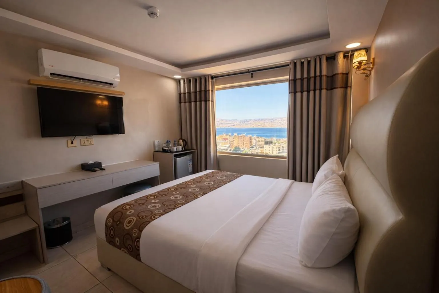 Bed in Jordan Seasons Hotel