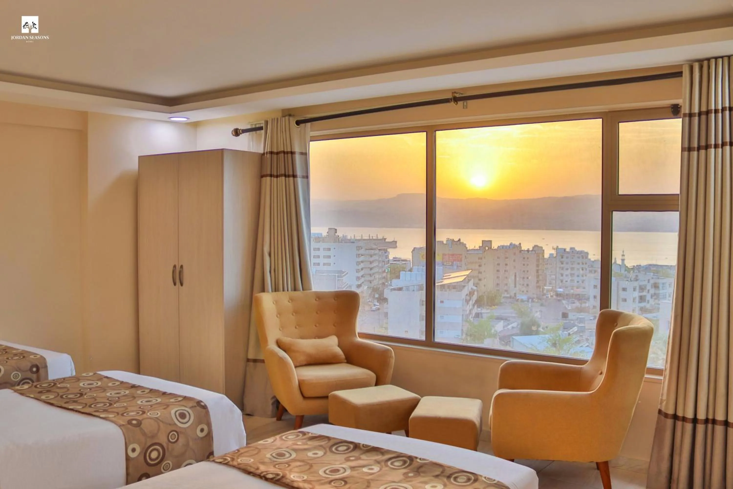 Bedroom, Bed in Jordan Seasons Hotel