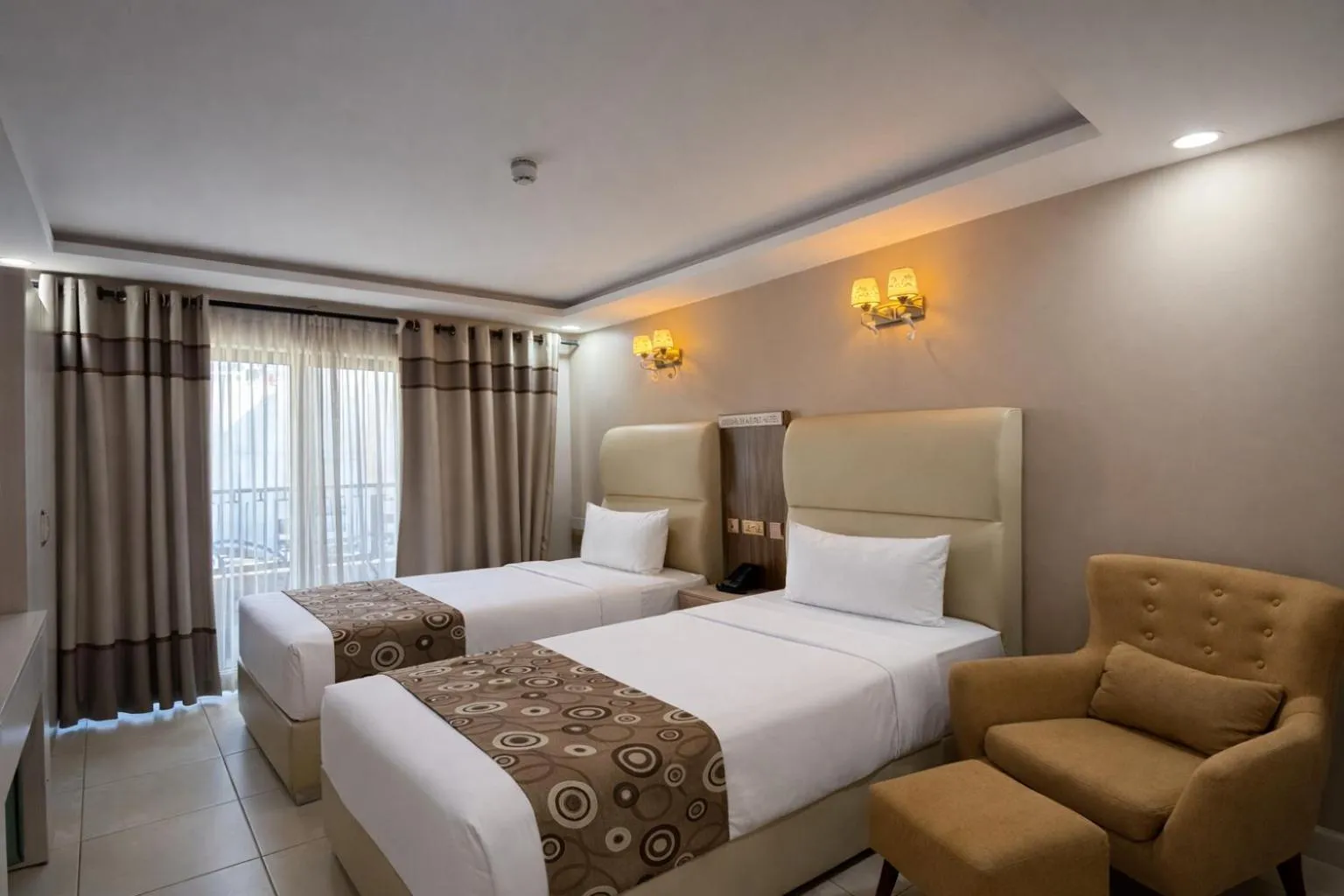 Bed in Jordan Seasons Hotel