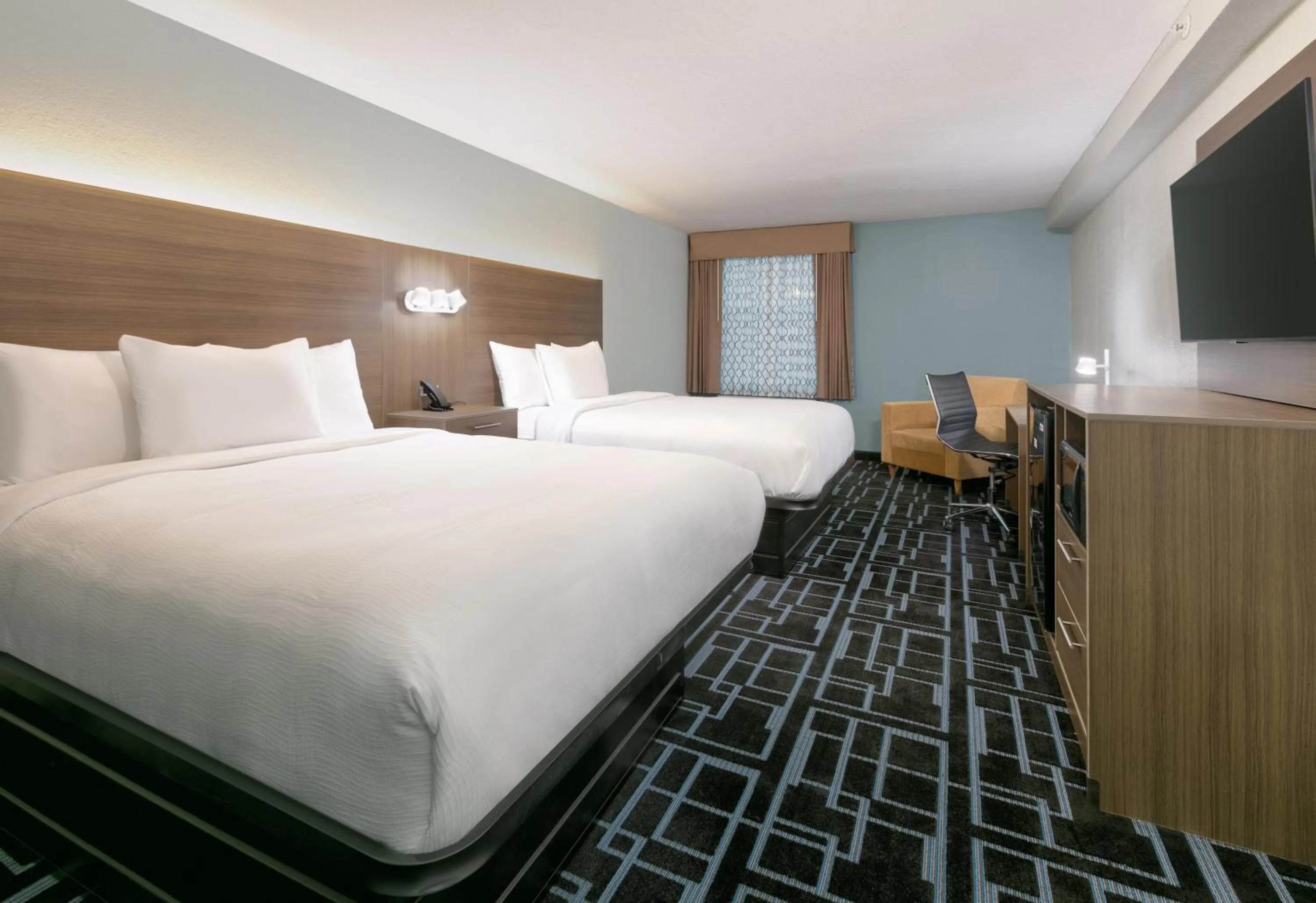 Bed in Baymont by Wyndham Chattanooga Eastridge