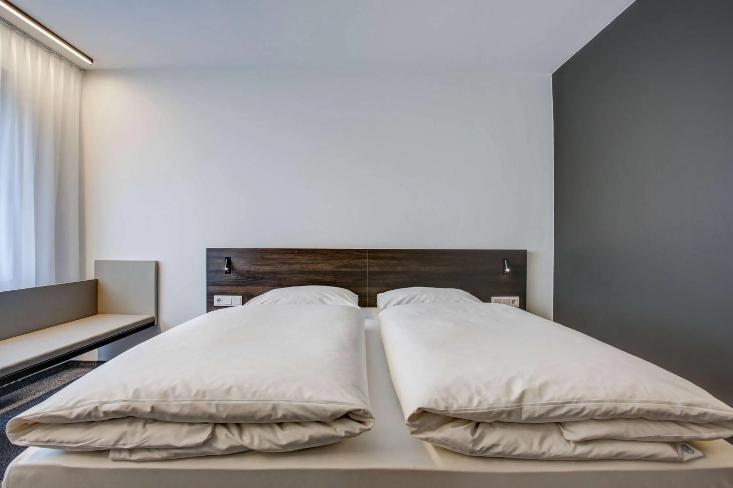 Photo of the whole room, Bed in Centro Park Hotel Stuttgart, Trademark Collection by Wyndham