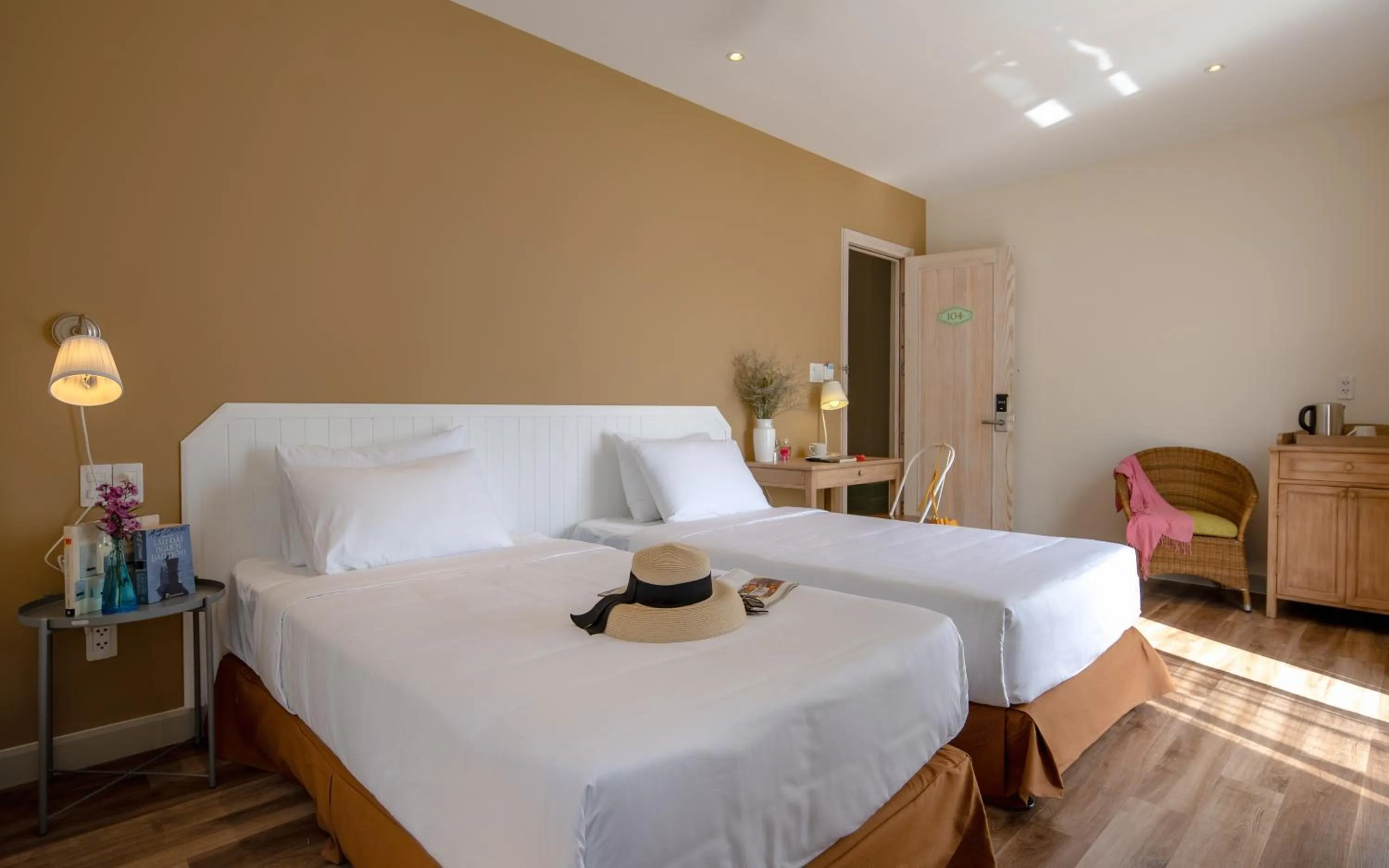 Bed in La Em Boutique Villa