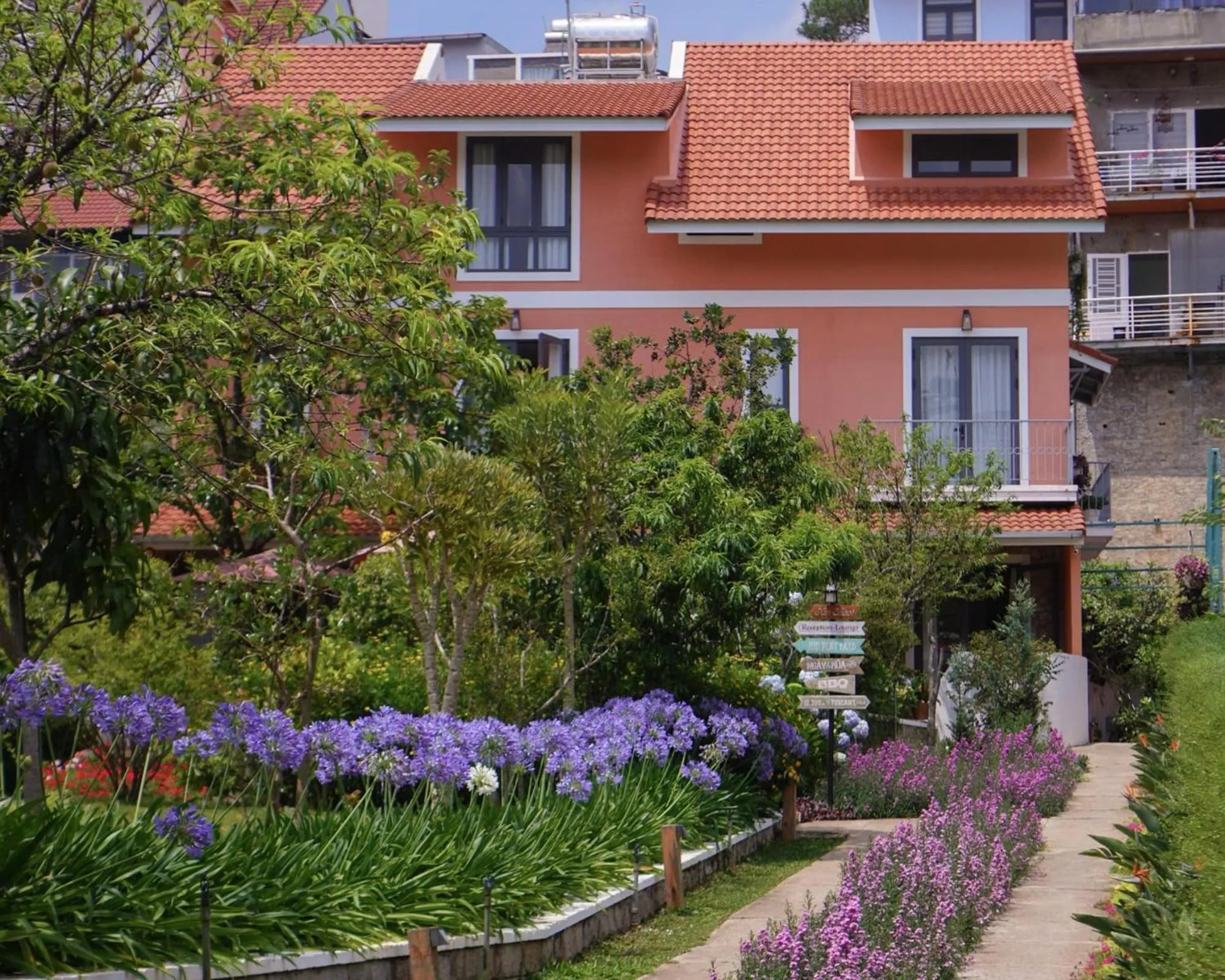 Property building in La Em Boutique Villa