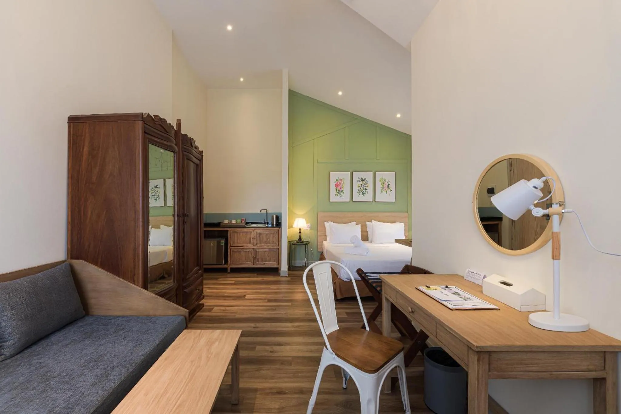 Photo of the whole room in La Em Boutique Villa