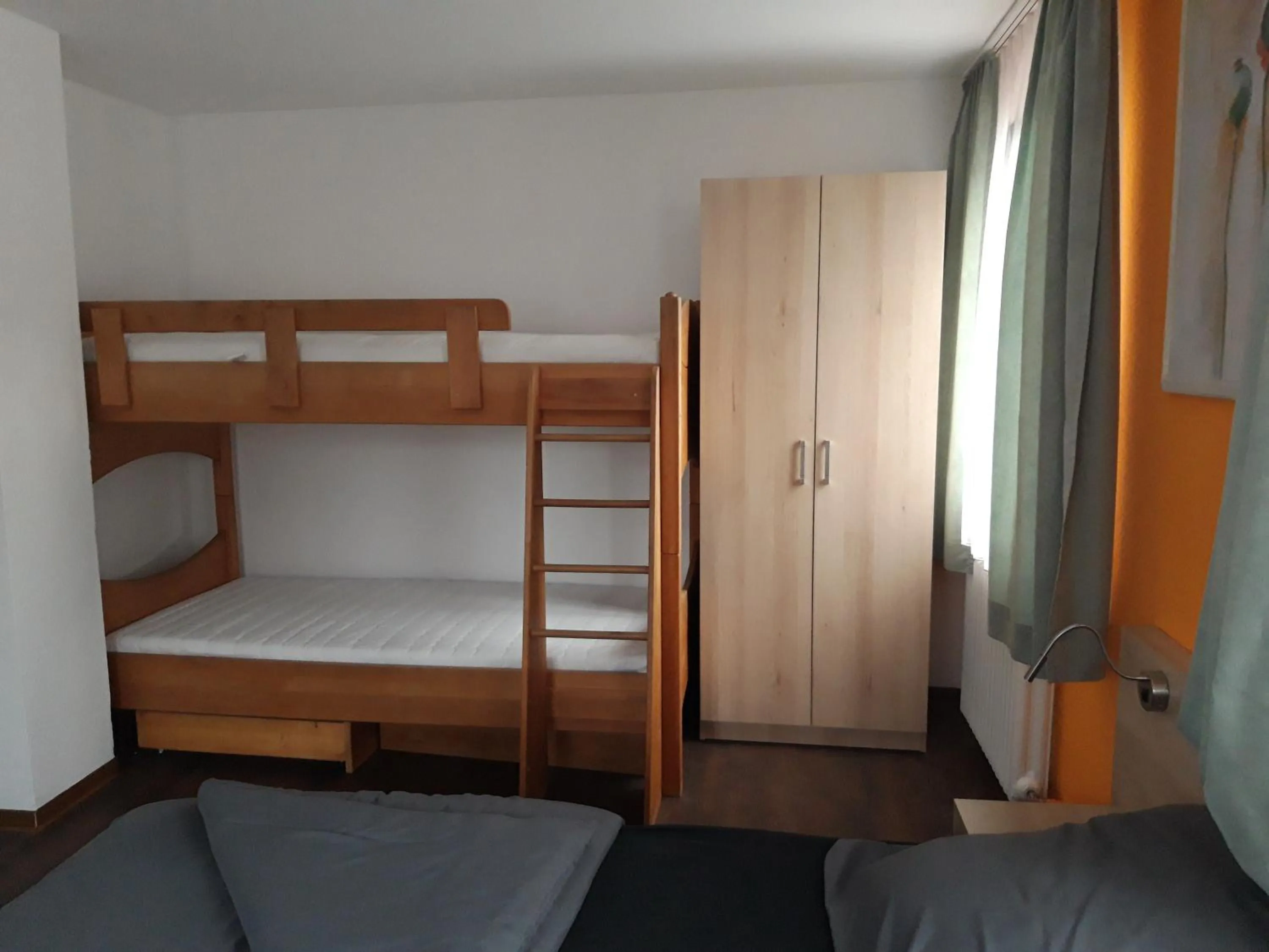 Bunk Bed in Cafe Restaurant Rohan