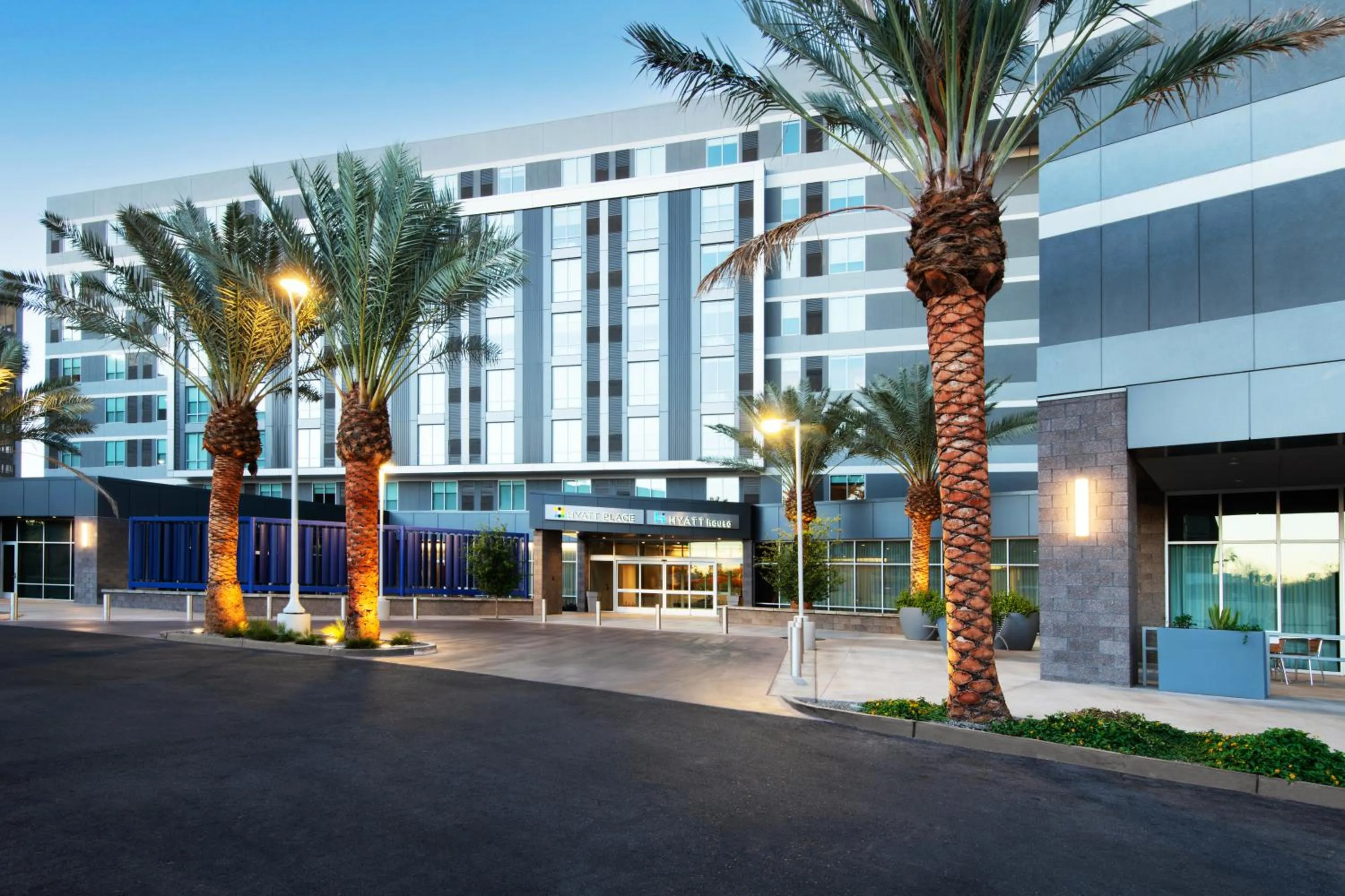 Property building in Hyatt Place Tempe Phoenix University