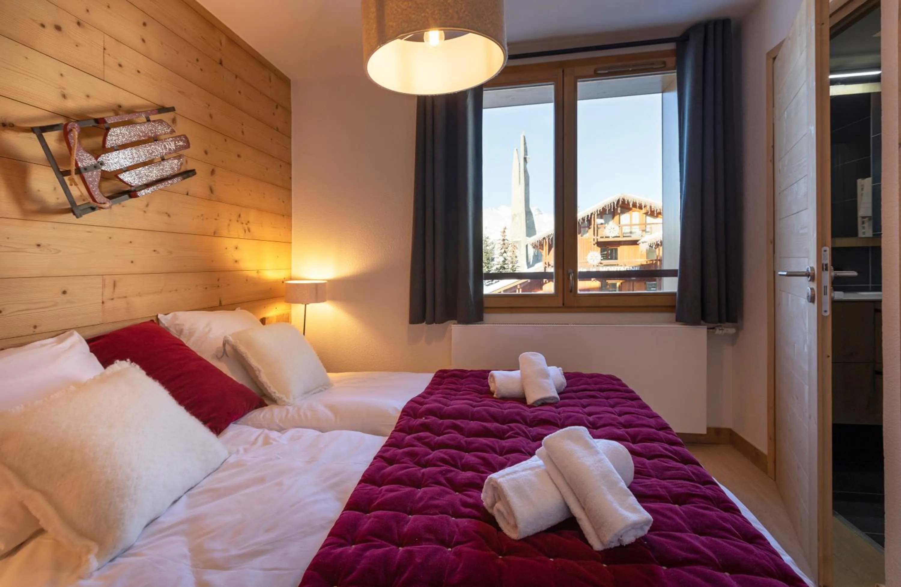 Bedroom, Bed in TERRESENS - Neige et Soleil