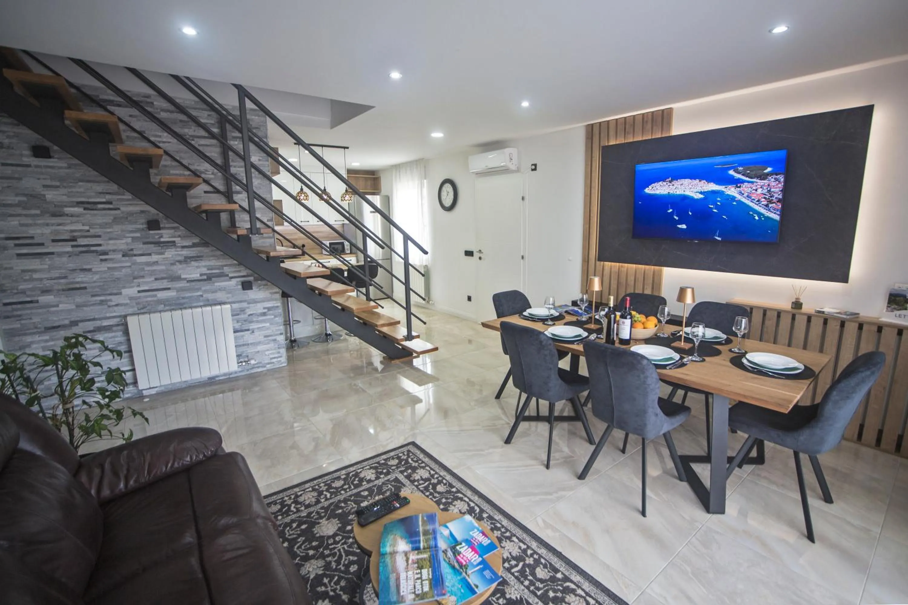 Iadertina Duplex Apartment with Garden
