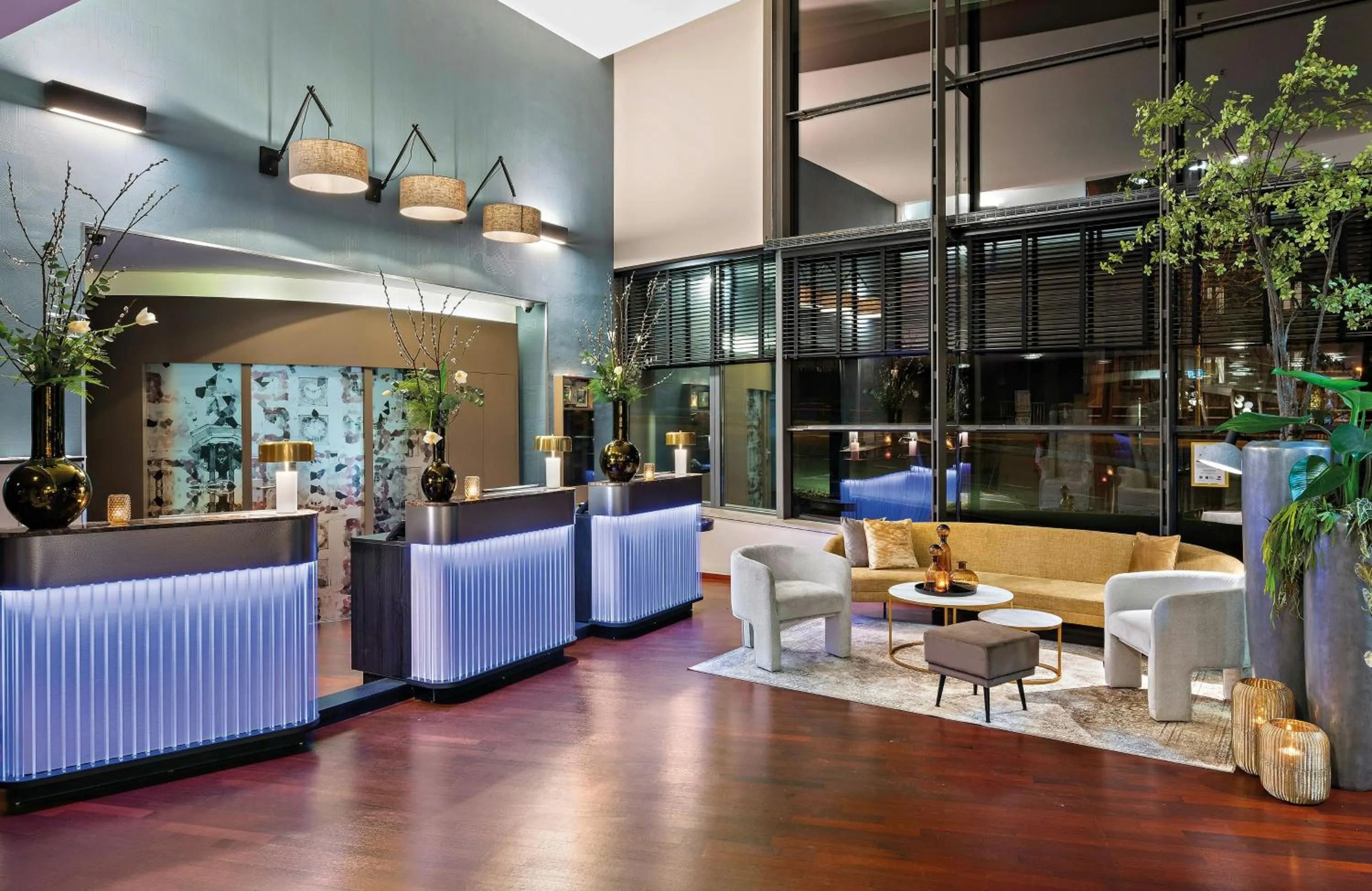 Lobby or reception in Leonardo Hotel Esslingen