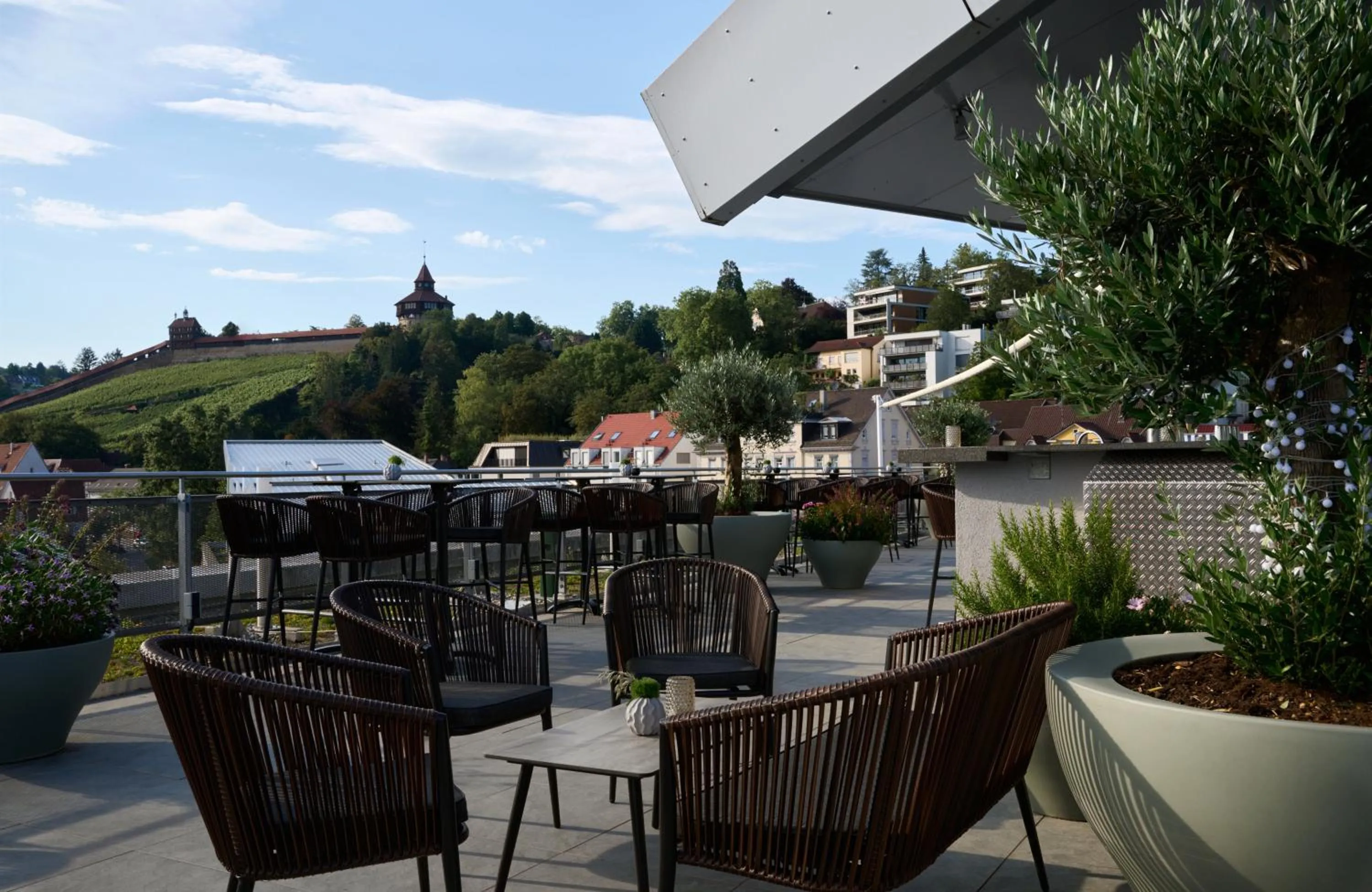 Property building in Leonardo Hotel Esslingen