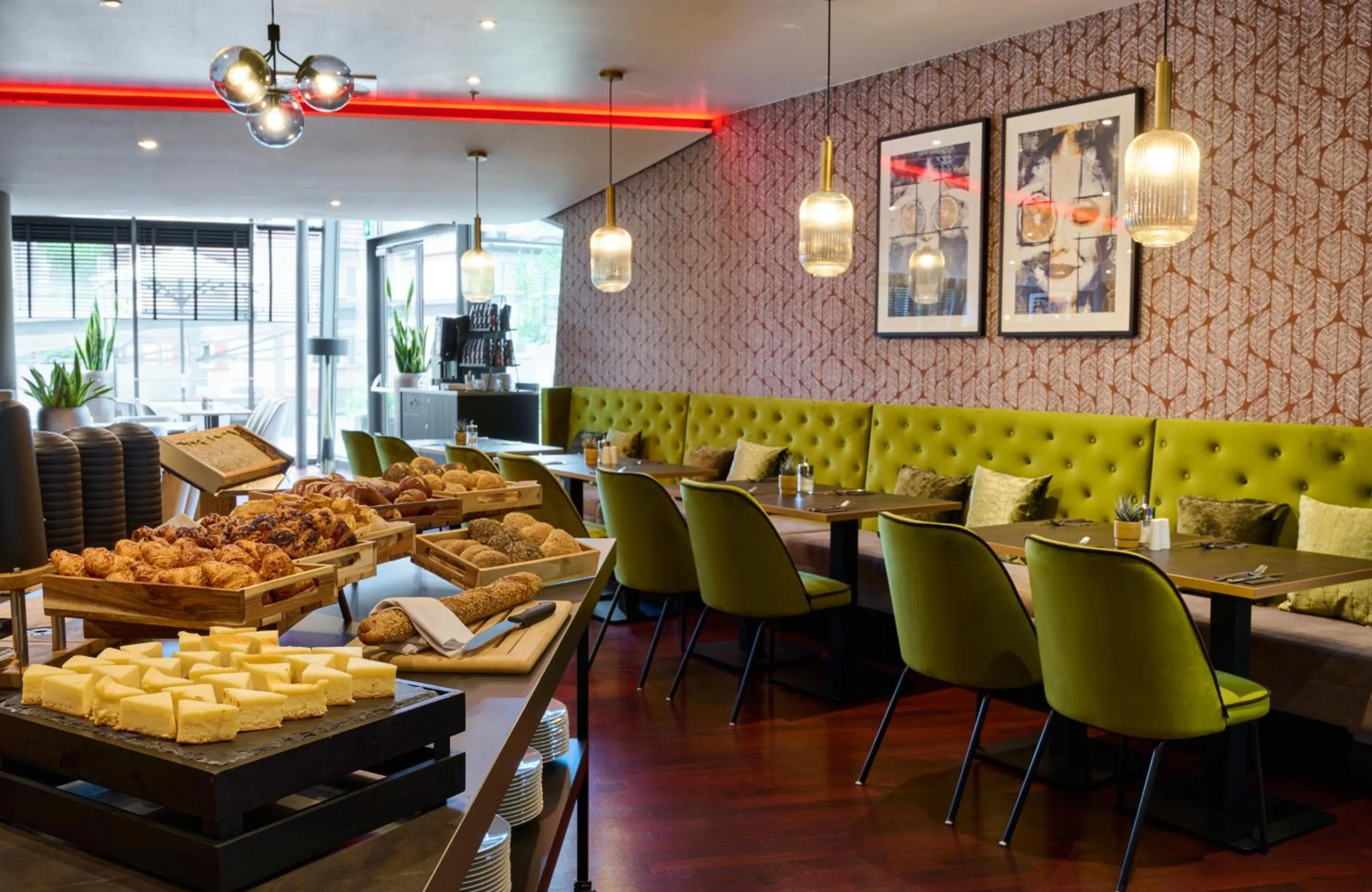 Buffet breakfast in Leonardo Hotel Esslingen