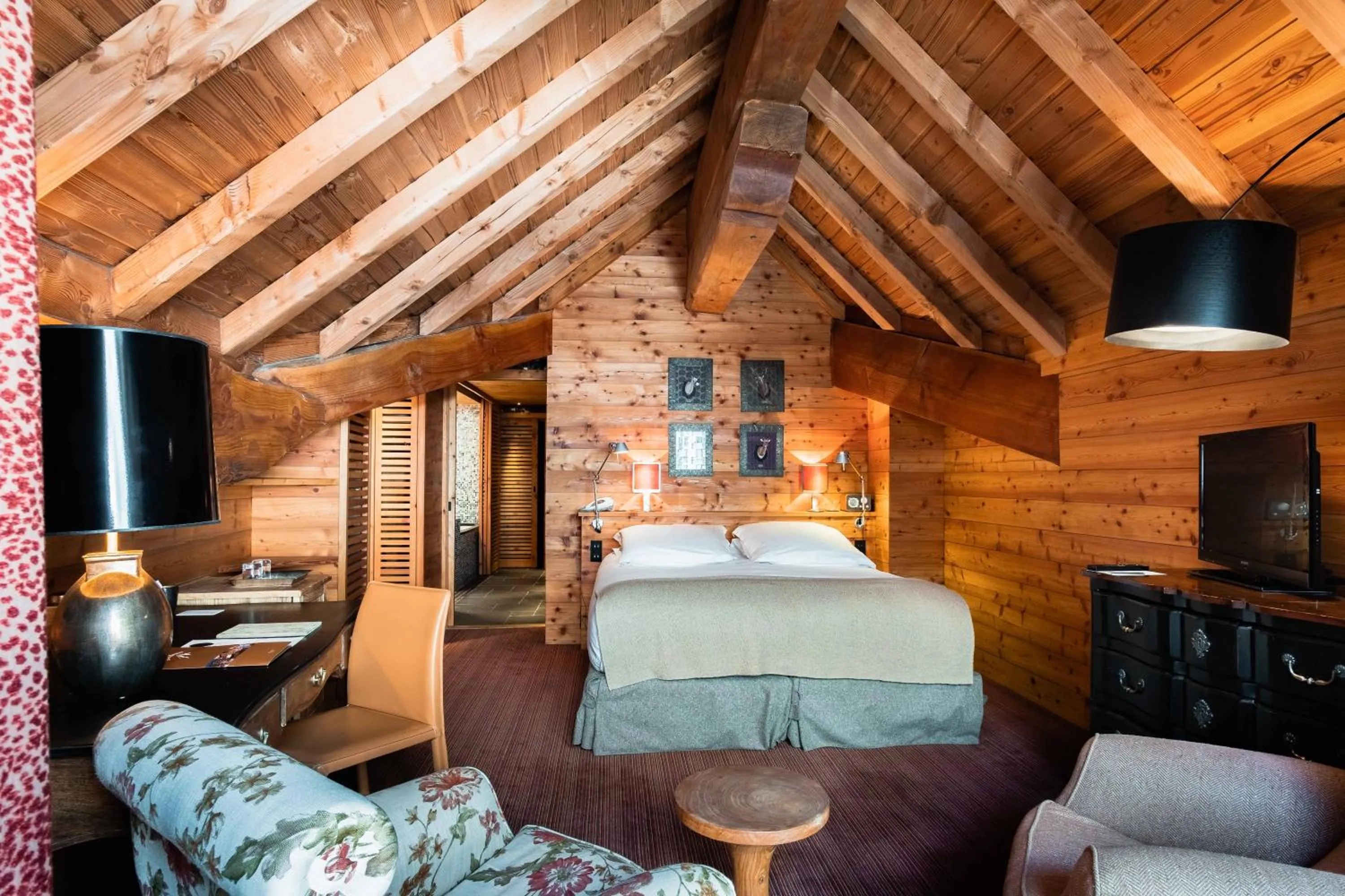 Photo of the whole room, Bed in Hôtel LE BLIZZARD