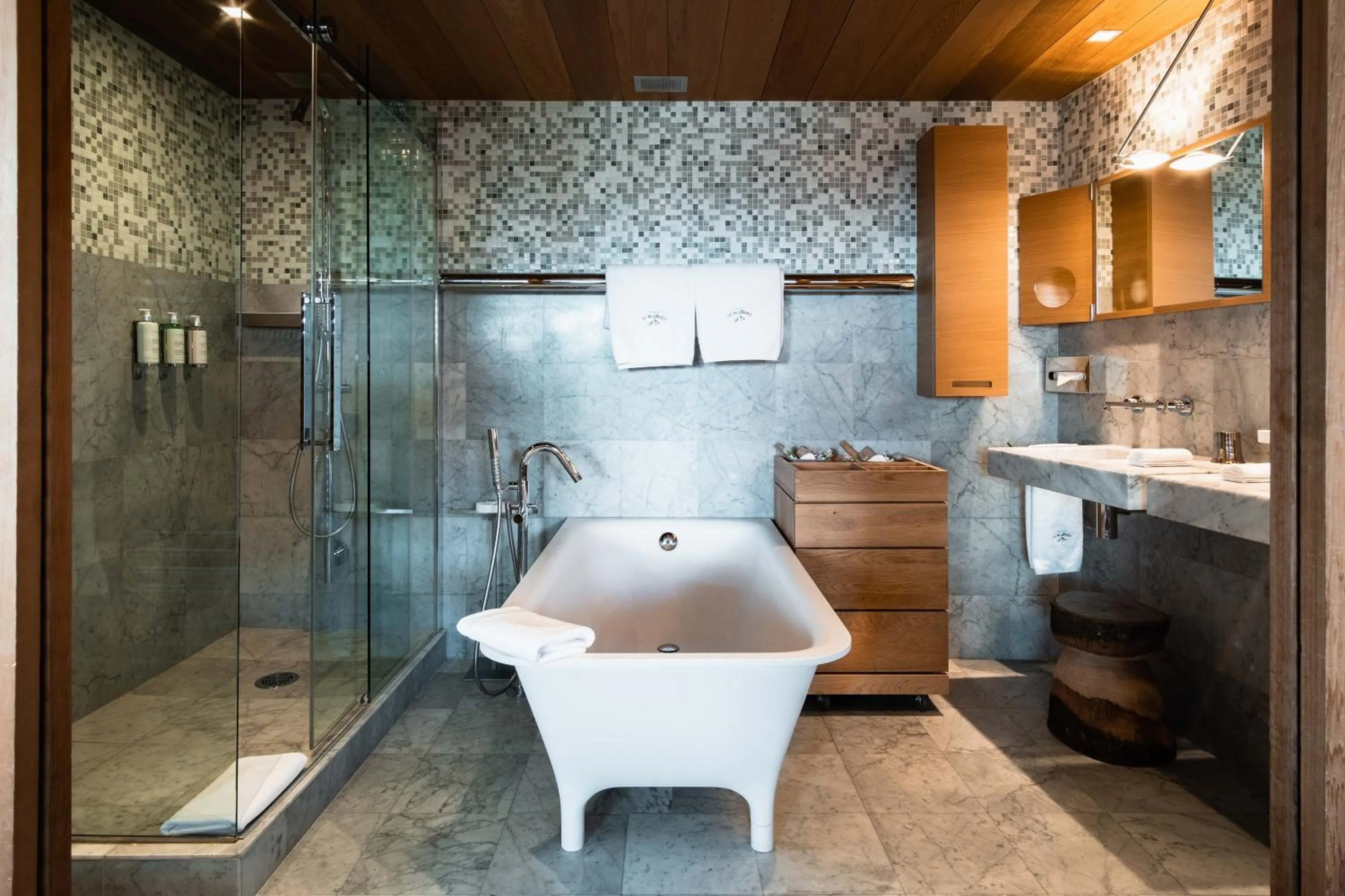 Bathroom in Hôtel LE BLIZZARD