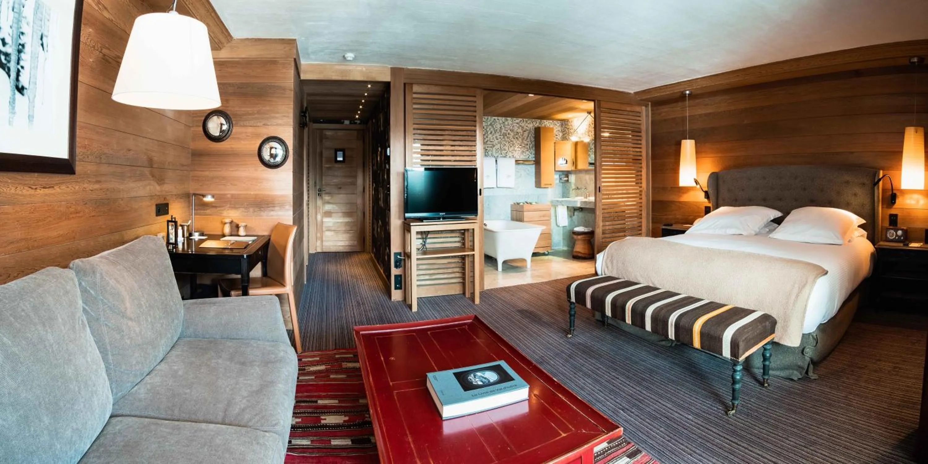 Photo of the whole room, Bed in Hôtel LE BLIZZARD