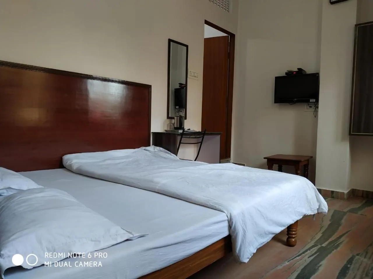 Bed in BOBY HOME STAY "BOBY MANSION" Jaipur