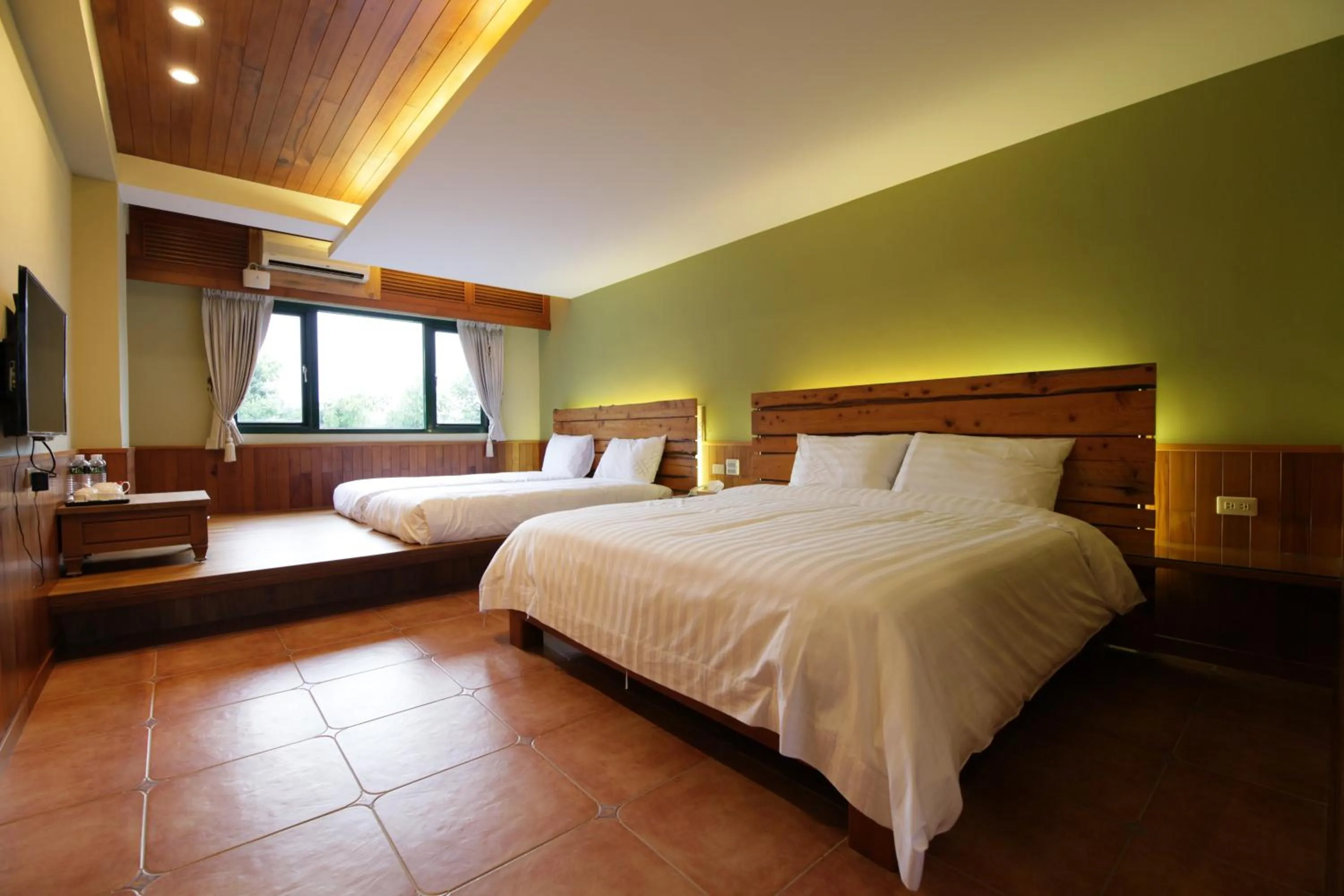 Photo of the whole room, Bed in Hinoki House